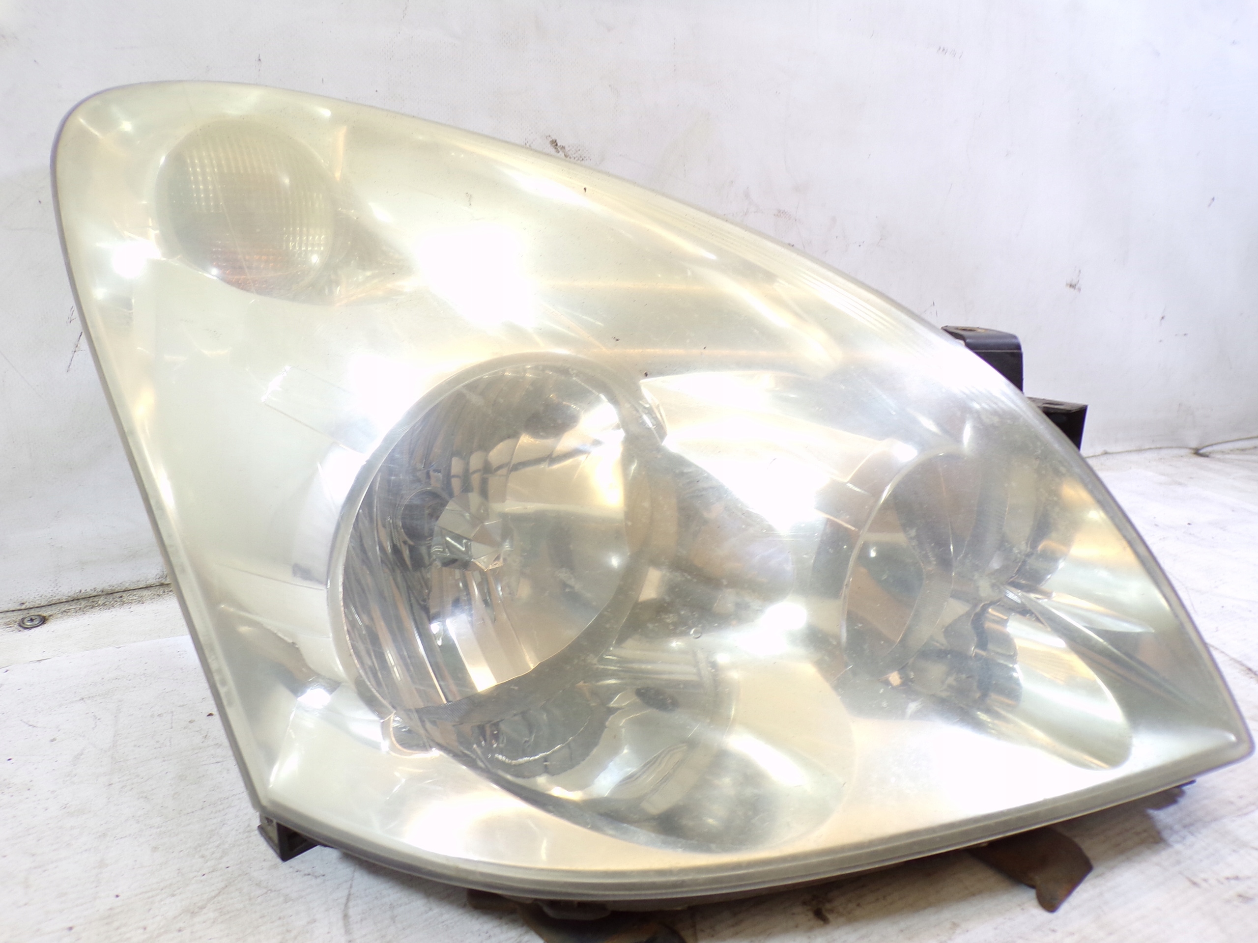 light front front right TOYOTA COROLLA VERSO 2 II (K)