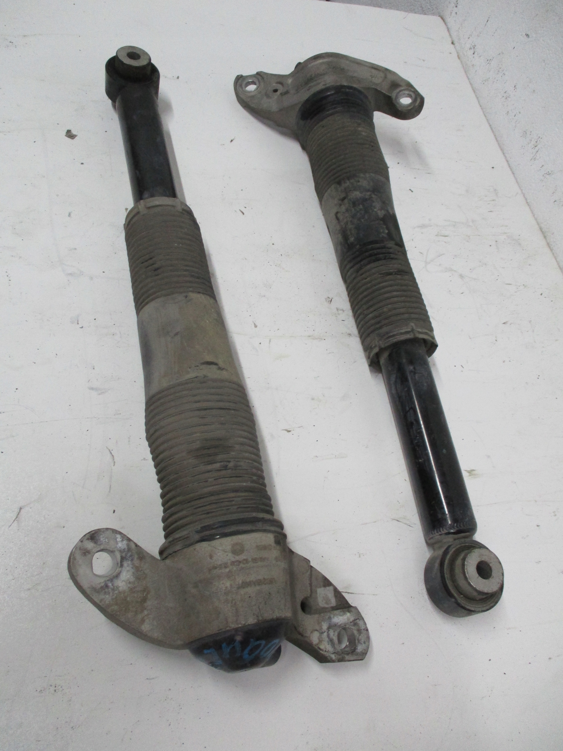 shock absorber amor rear Range Rover Evoque II K8D2-18080-AC