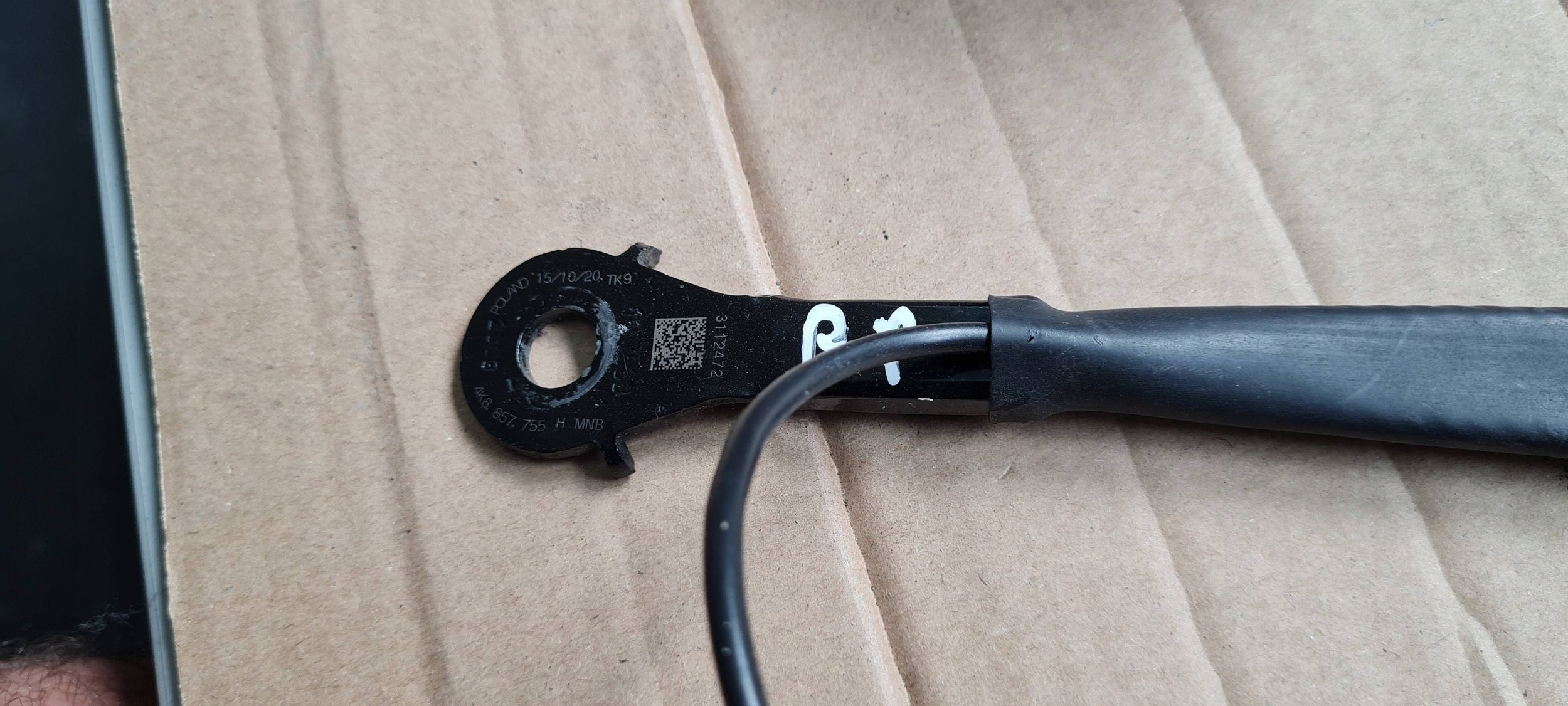 A6 C8 4K Fixation arbre ceintures sécurité de Sécurité Avant 4K8857755H A7 4K
