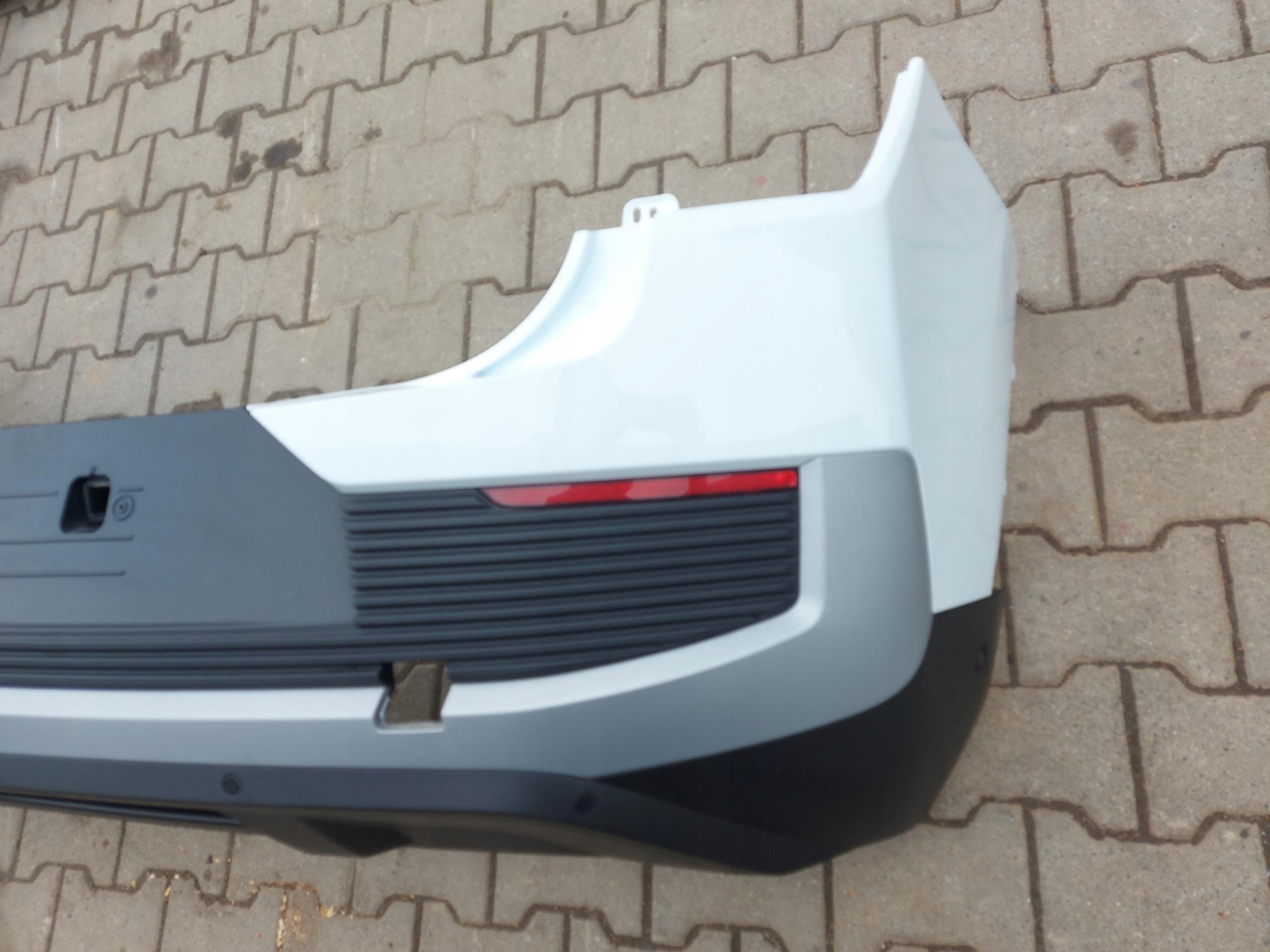 Ford Explorer VII R2KB bumper rear part complete 7VTAWWA