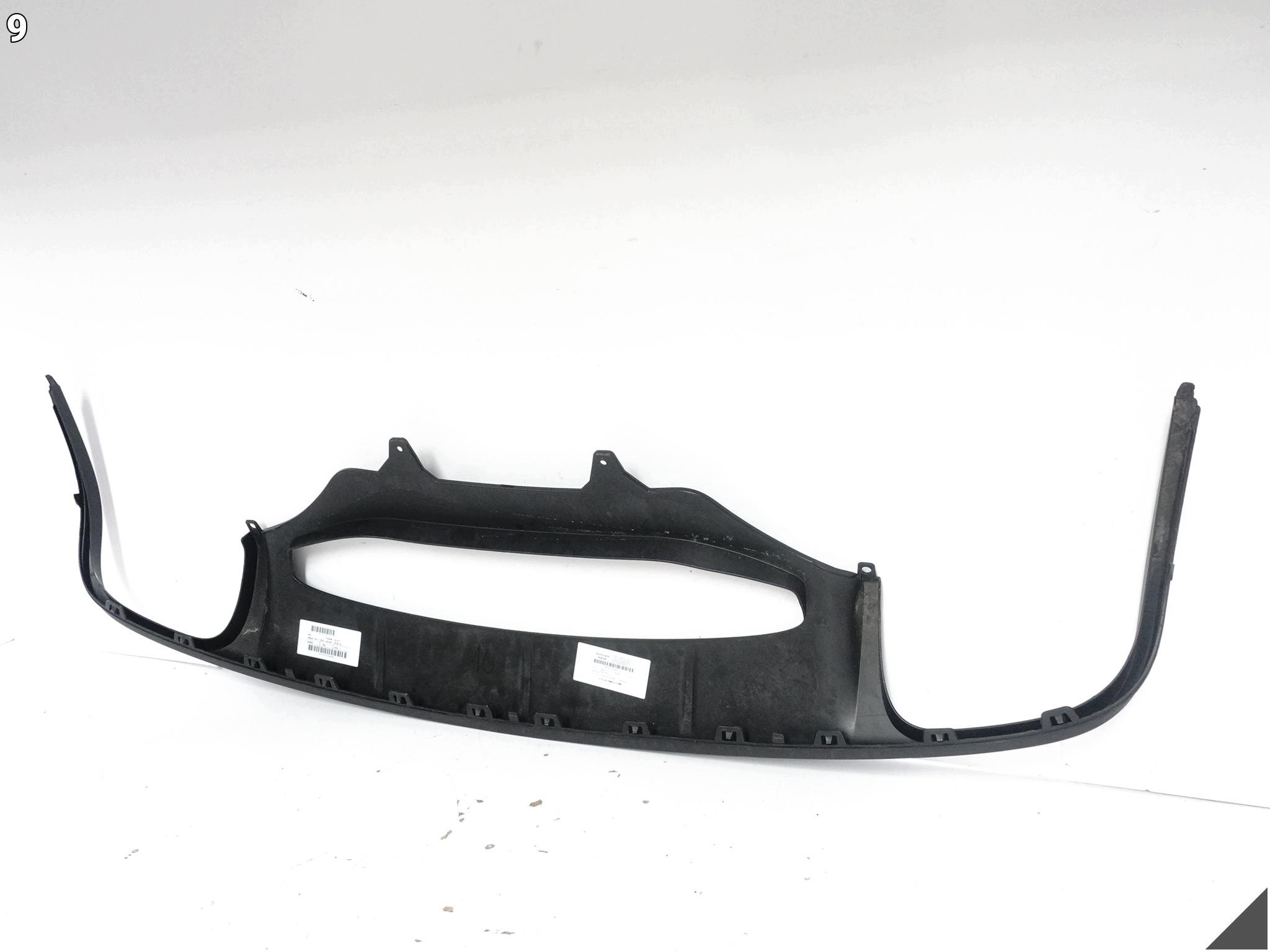 PORSCHE MACAN and 1 95B 14-18 diffuser SPOILER moulding W bumper rear part 95B807834M