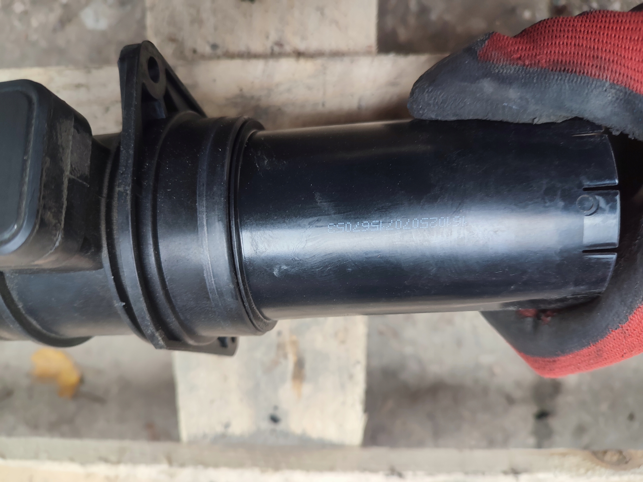 flow meter AUDI VOLKSWAGEN 8ET358095