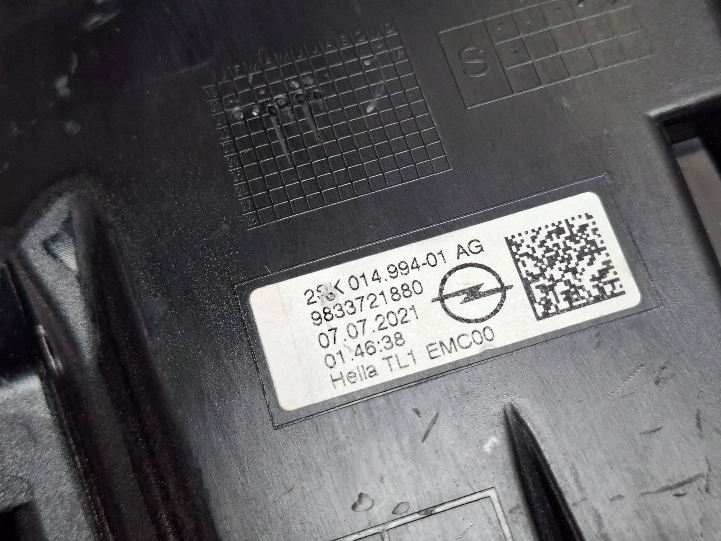 light left rear part LED 9833721880 OPEL MOKKA B 2020