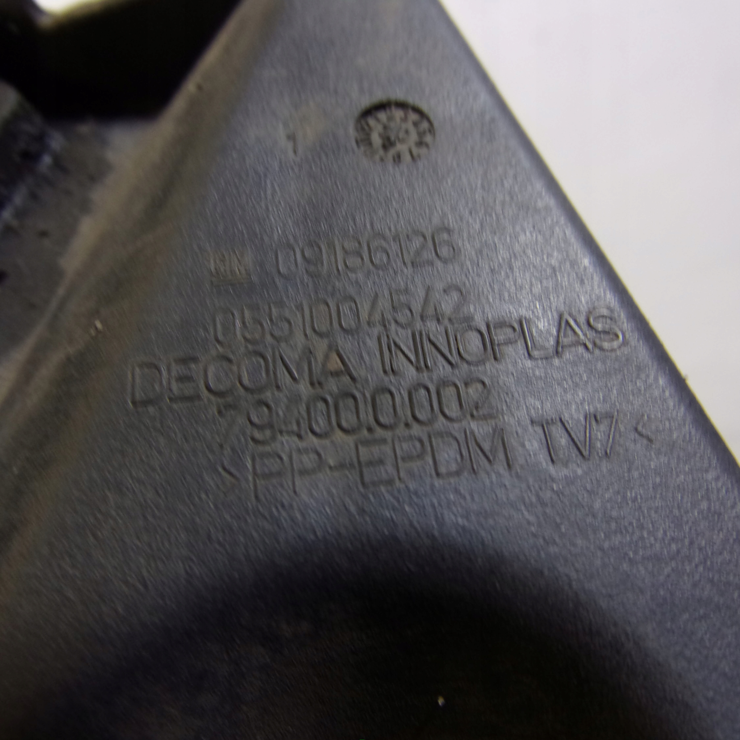Lüftungsgitter der Stoßstange mitte OPEL VECTRA C 09186126