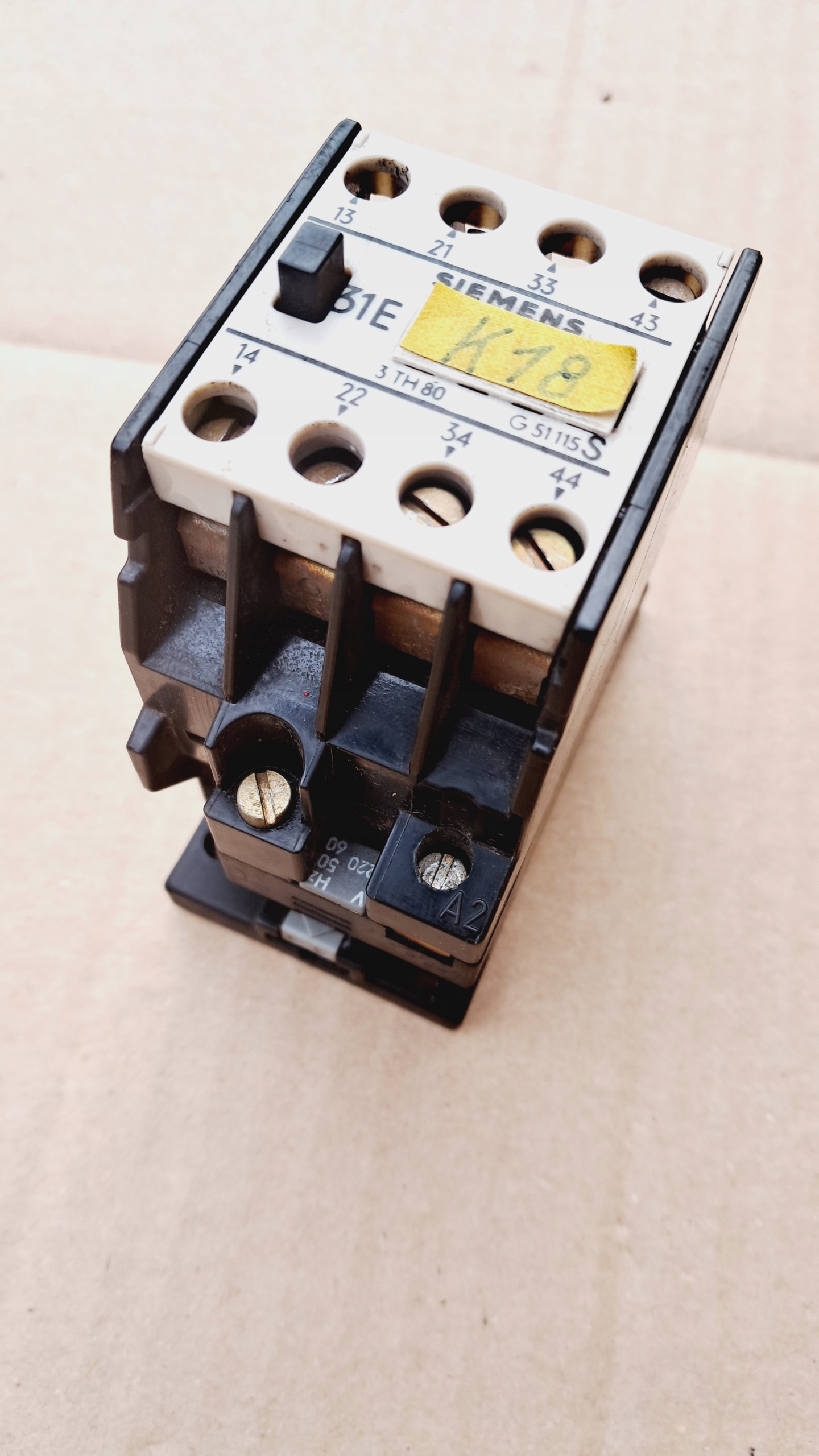 Stycznik 3TH 80 31-0A 220V 16A SIEMENS Germany