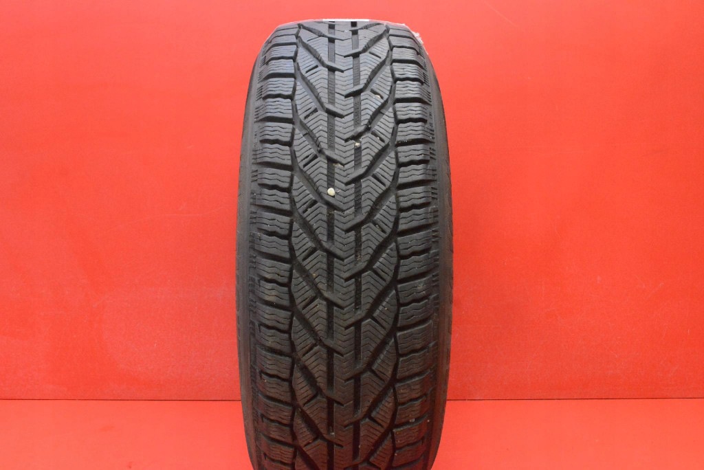 tyre tyres 2 pcs KORMORAN winter 215/65/16 24R