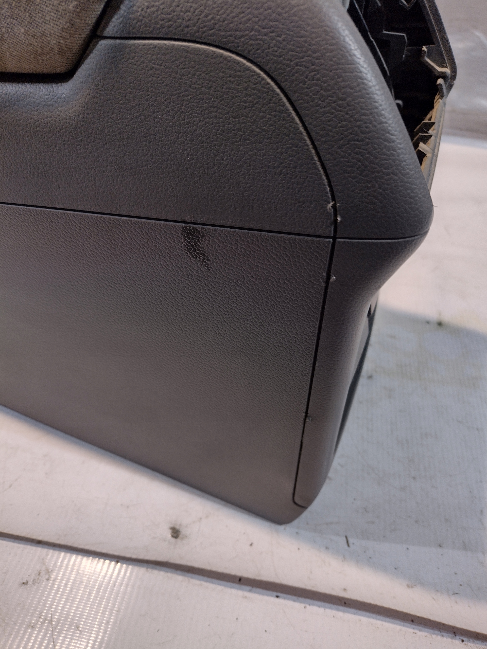 Tunel central armrest Audi A4 B8 ANGLIK OE 8K0864981