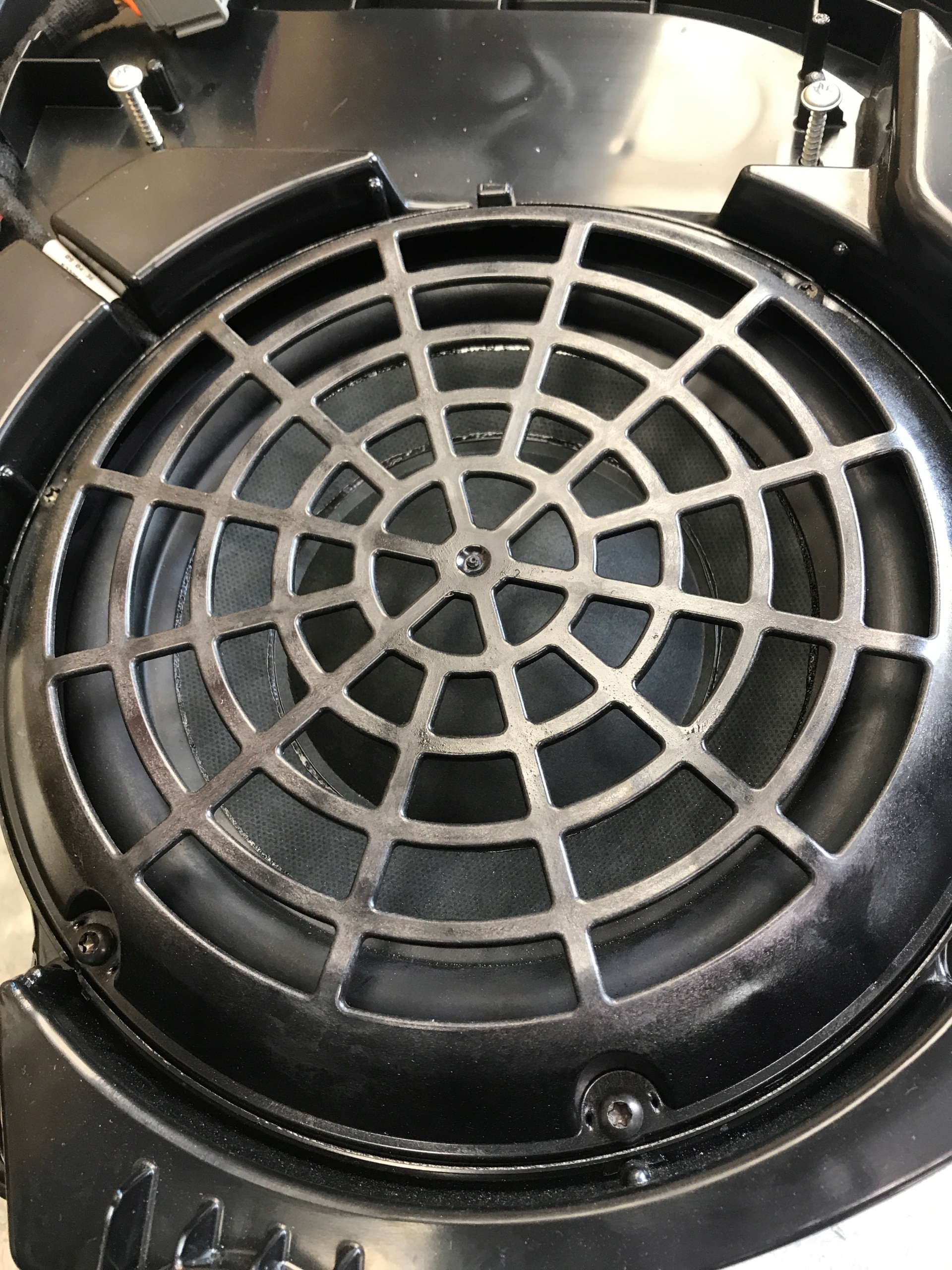 speaker SUBWOOFER BOSE PORSCHE CAYENNE GTS 7P5035481D