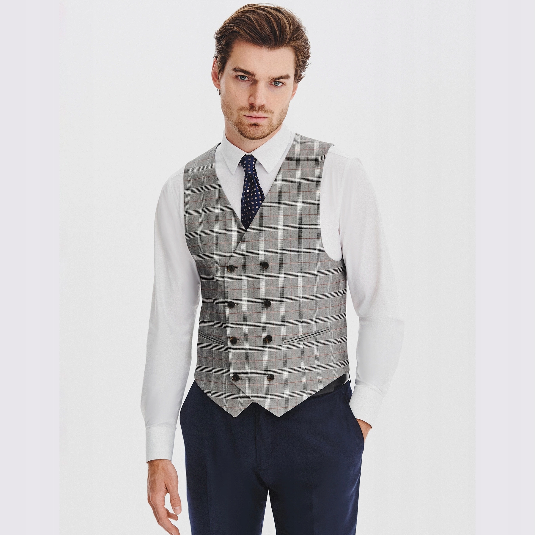 Šedá dvouřadá obleková vesta s kostkovaným vzorem Pako Lorente vel 52