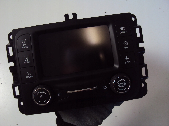 RADIO NAWIGACJA JEEP RENEGADE 2014- Typ samochodu 4x4/SUV Samochody osobowe