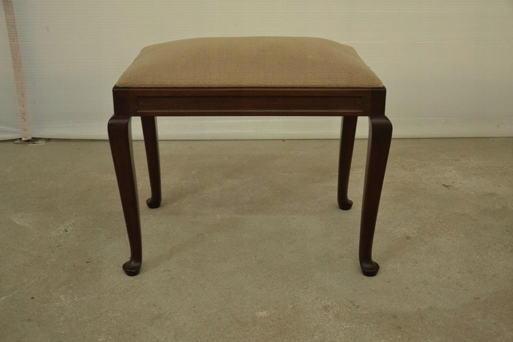 TABORET W STYLU LUDWIKOWSKIM STOŁEK