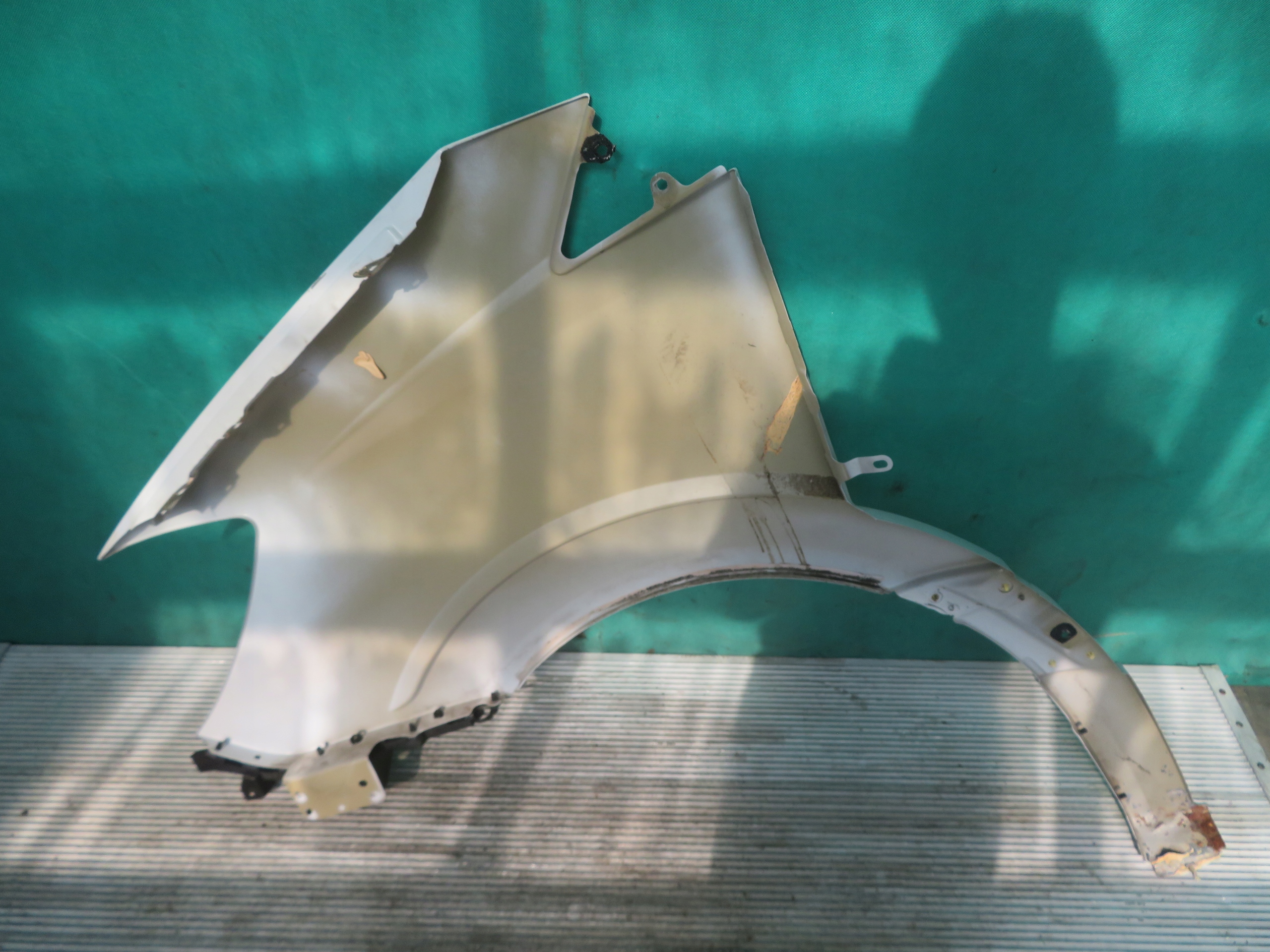 fender right front MERCEDES SPRINTER 18R