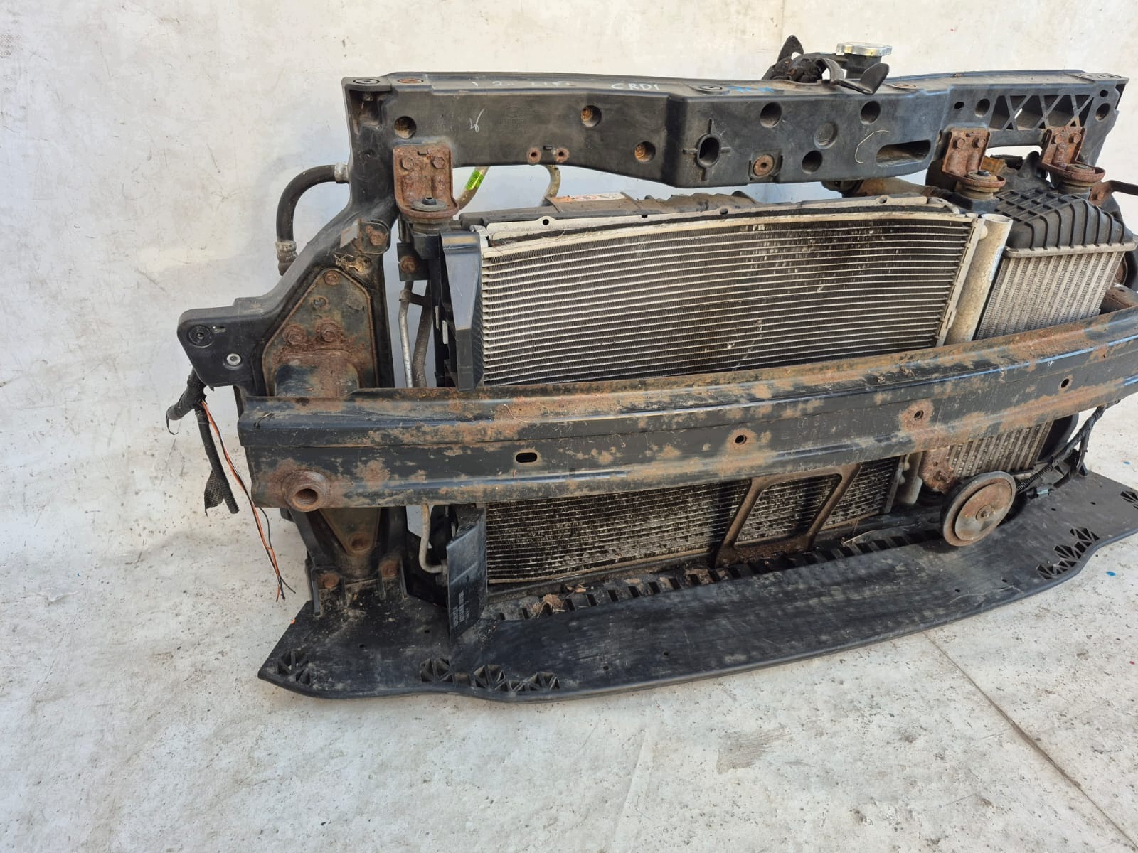 HYUNDAI I20 and LIFT CRDI 12- support panel for radiators pillar iron