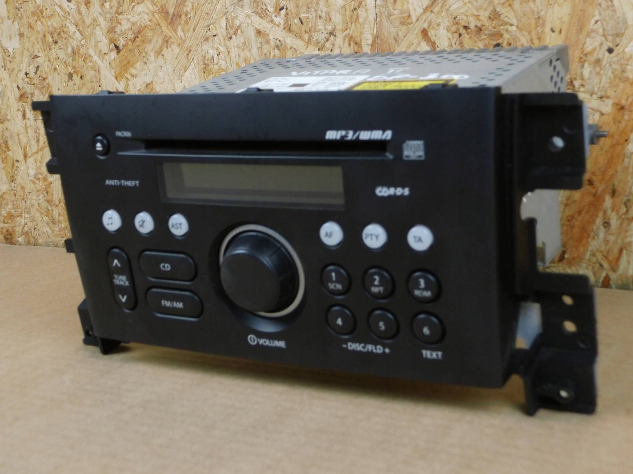 Suzuki Grand Vitara II radio MP3 CD 3910165JD