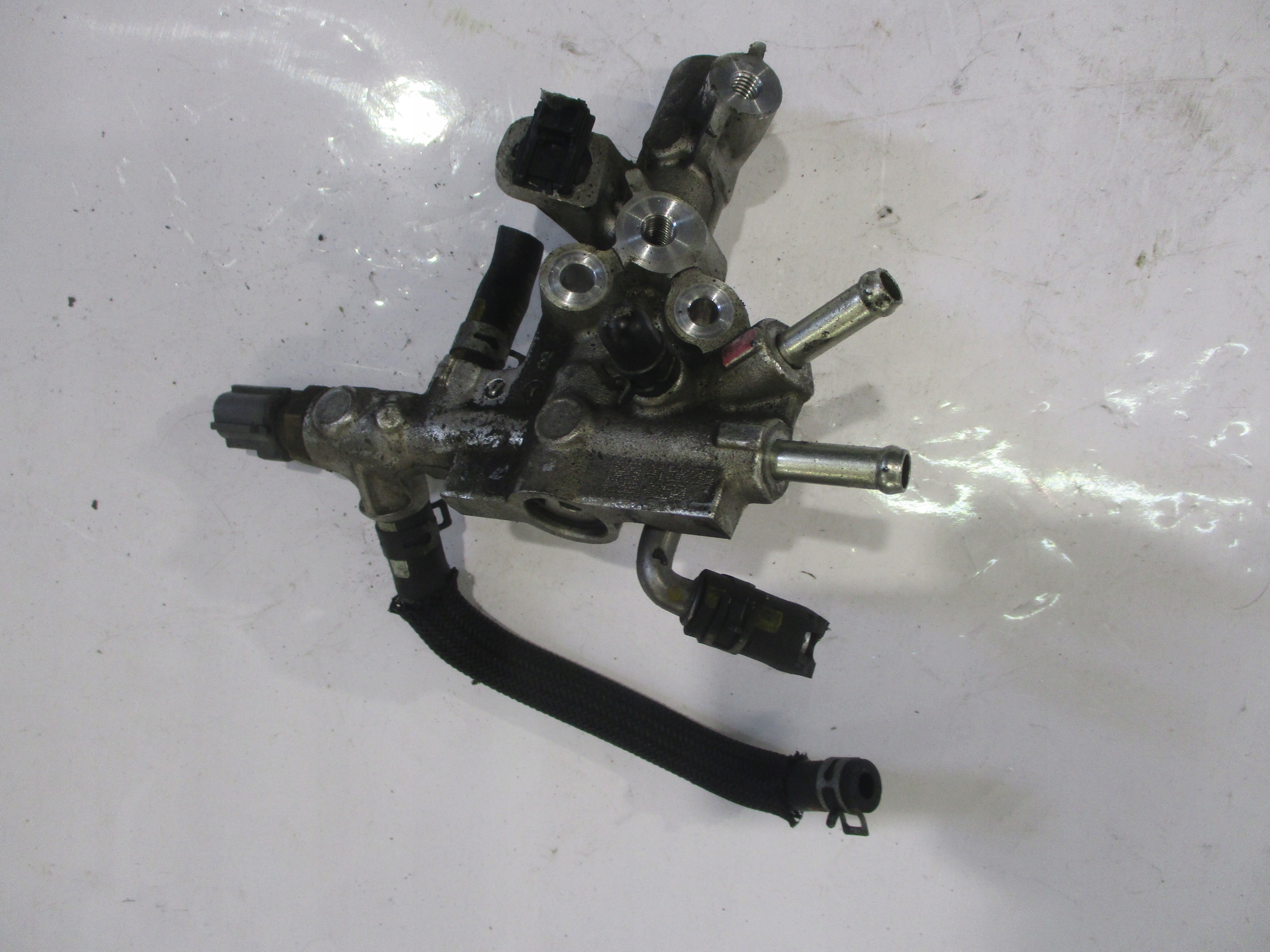 ROZDZIELACZ PALIWA KRÓCIEC CZUJNIK MAZDA CX5 CX-5 2.2D