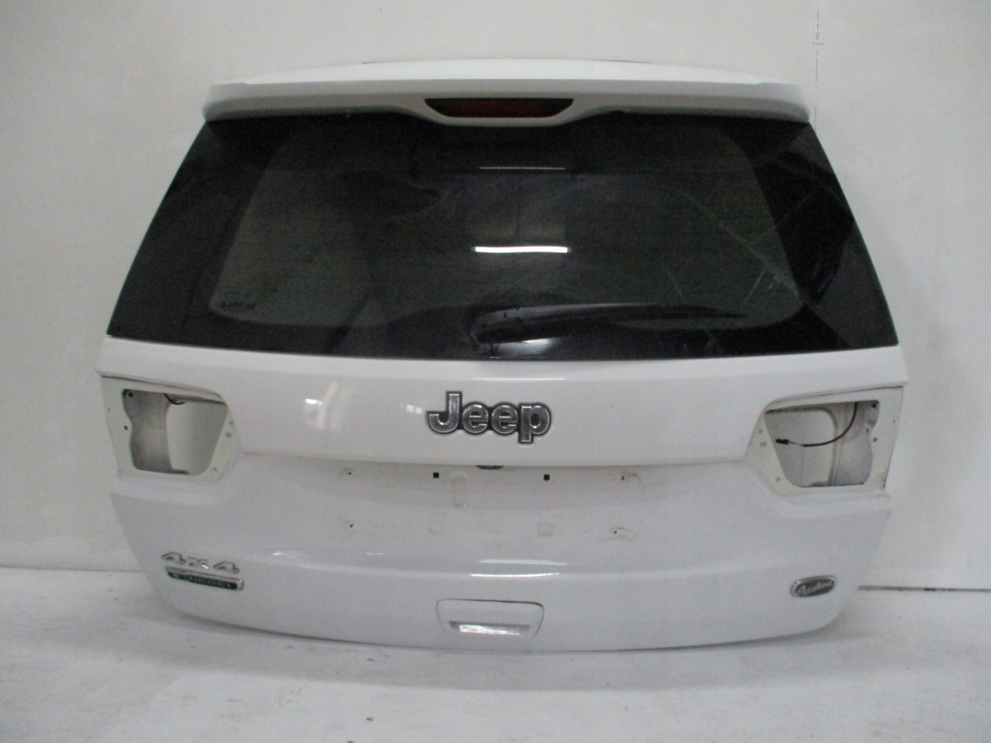 Klapa JEEP GRAND CHEROKEE KAMERA 13R