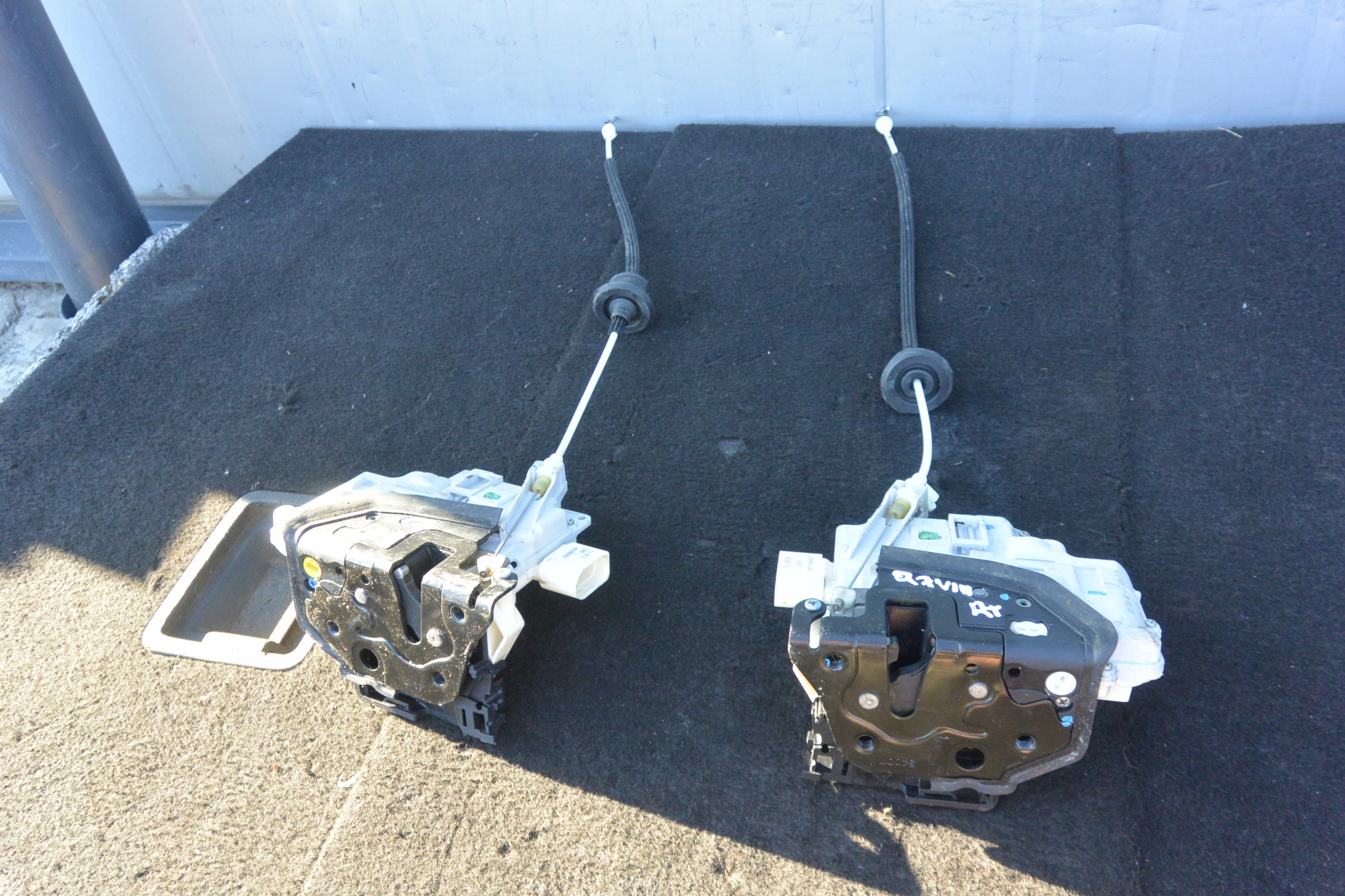 lock door front rear part right left AUDI Q7 4L EUROPA