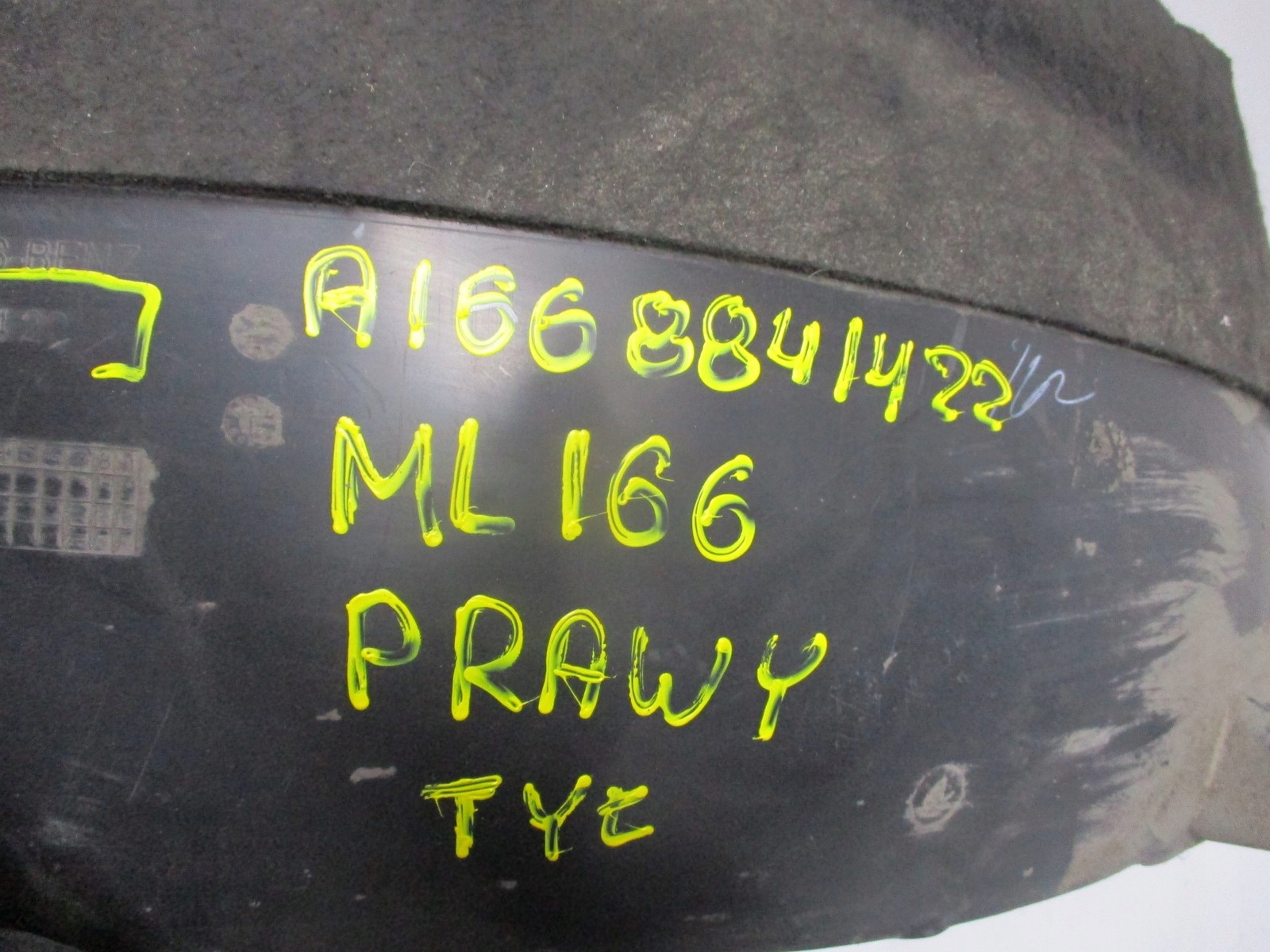mudguard MERCEDES ML166 ML166 A1668841322 A1668841422 right left