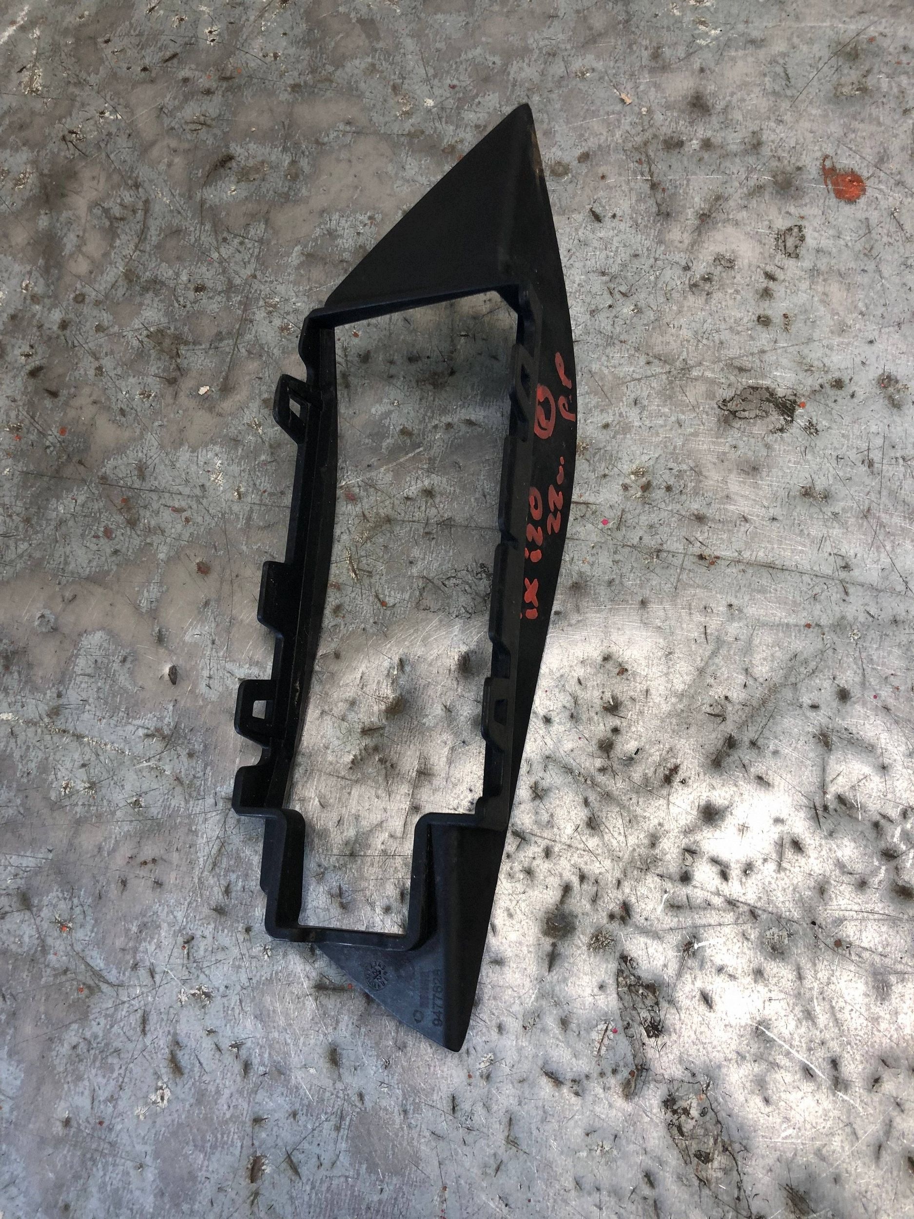 console holder RADARU right front BMW iX 9477628