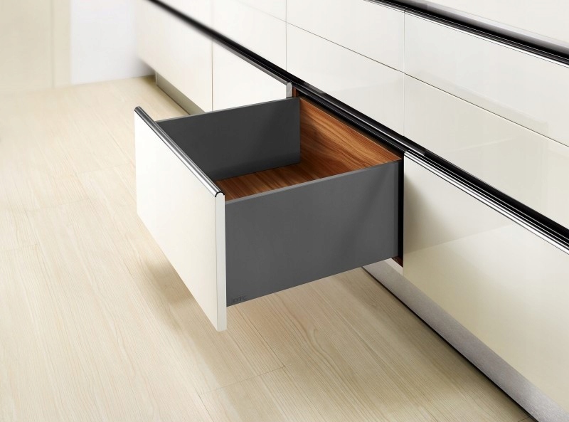 Vysoká Zásuvka Slim Box Push Open System Box Antracit Amix SB44/HD