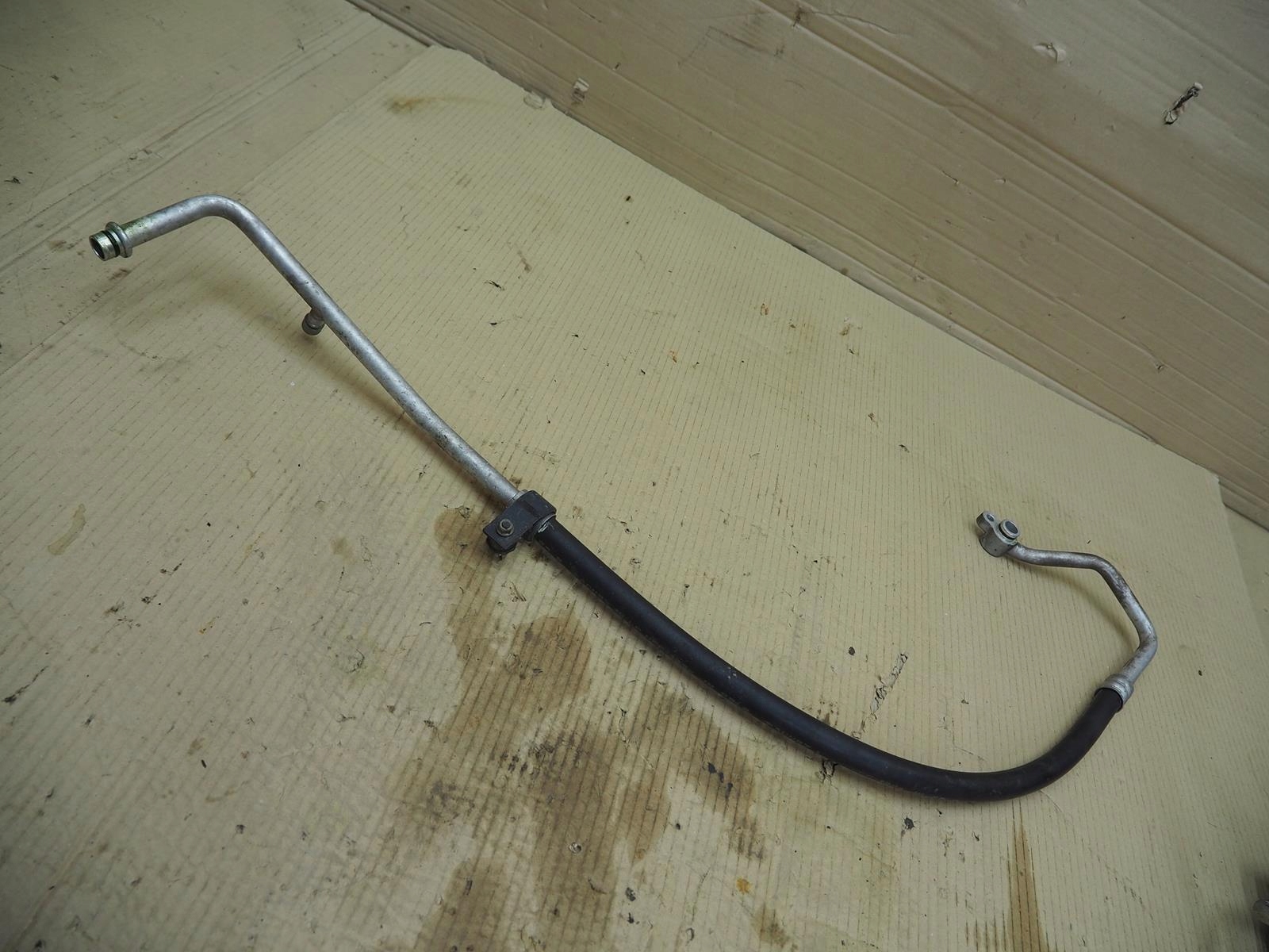 PRZEWÓD KLIMATYZACJI LEGACY OUTBACK 3.0 H6 03-09