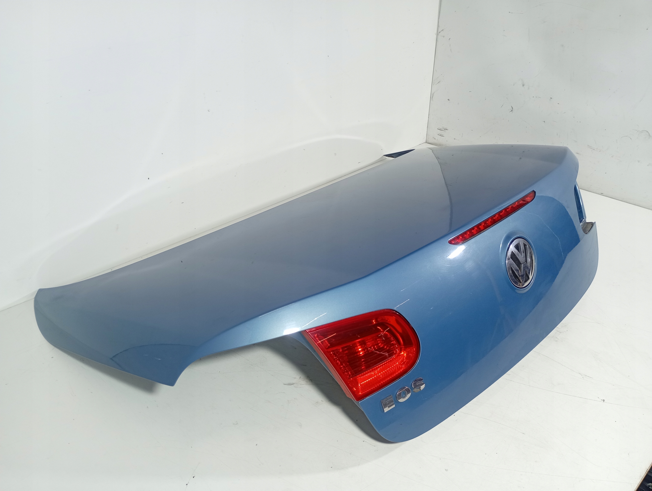 VW EOS 05-15 KLAP rear rear part boot kod lakieru LK5X