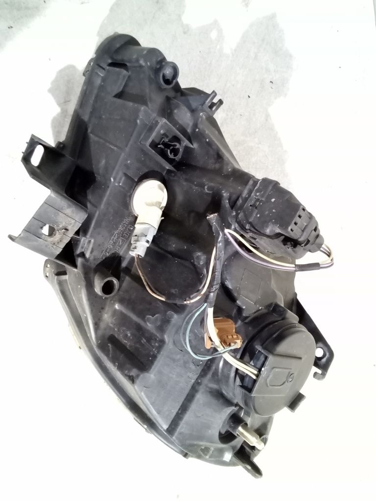 Renault Kangoo and lift light right front front