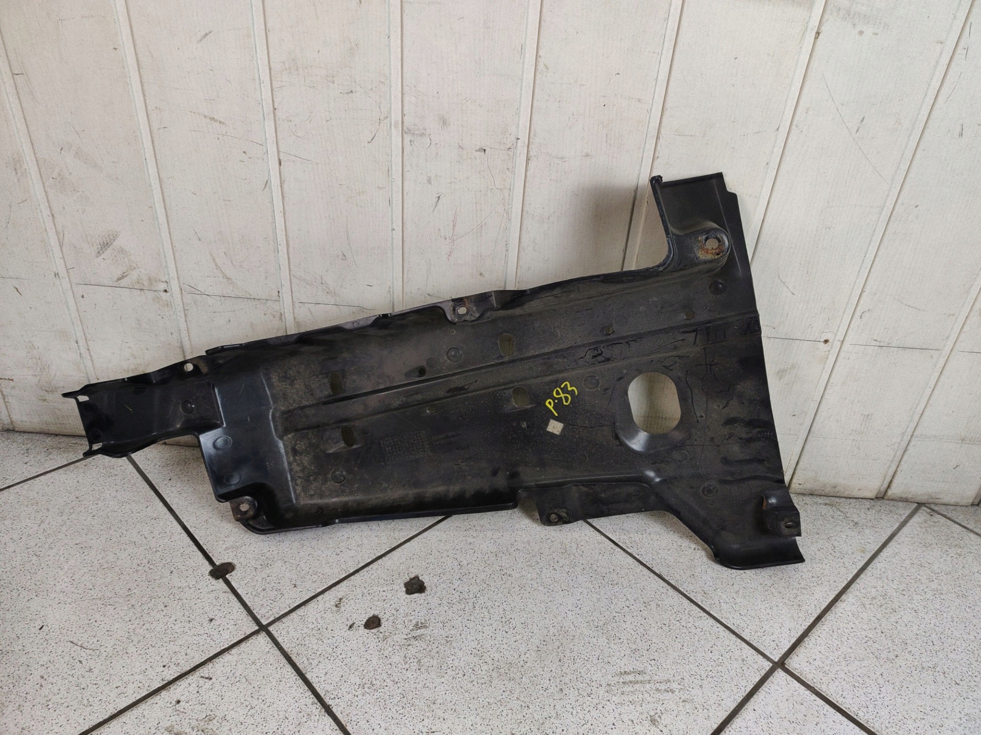 cover chassis Toyota Sienna 3 2011 77765-08030