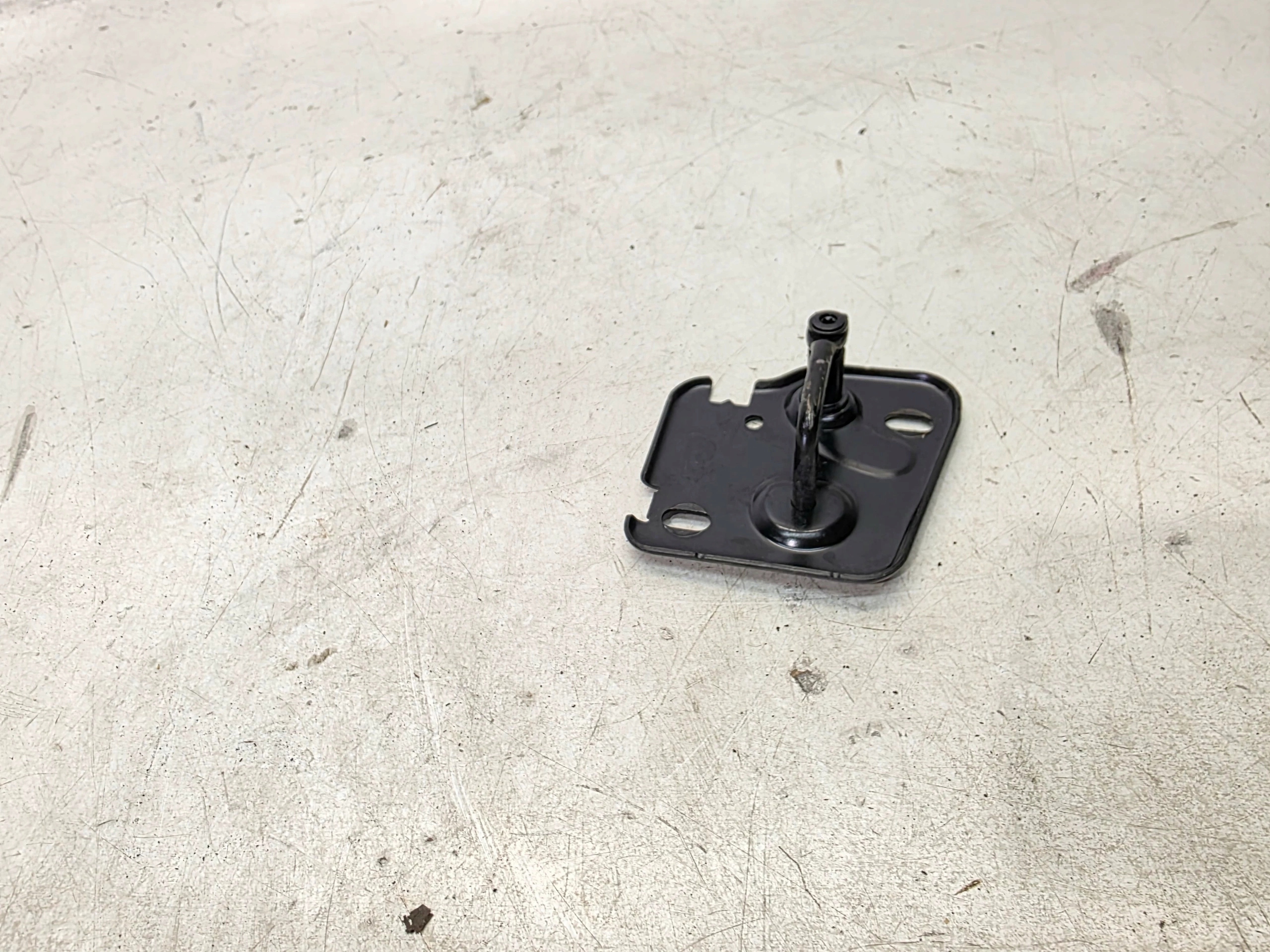 bonnet latch lock right RYGIEL AUDI Q4 E-TRON 81A823186A