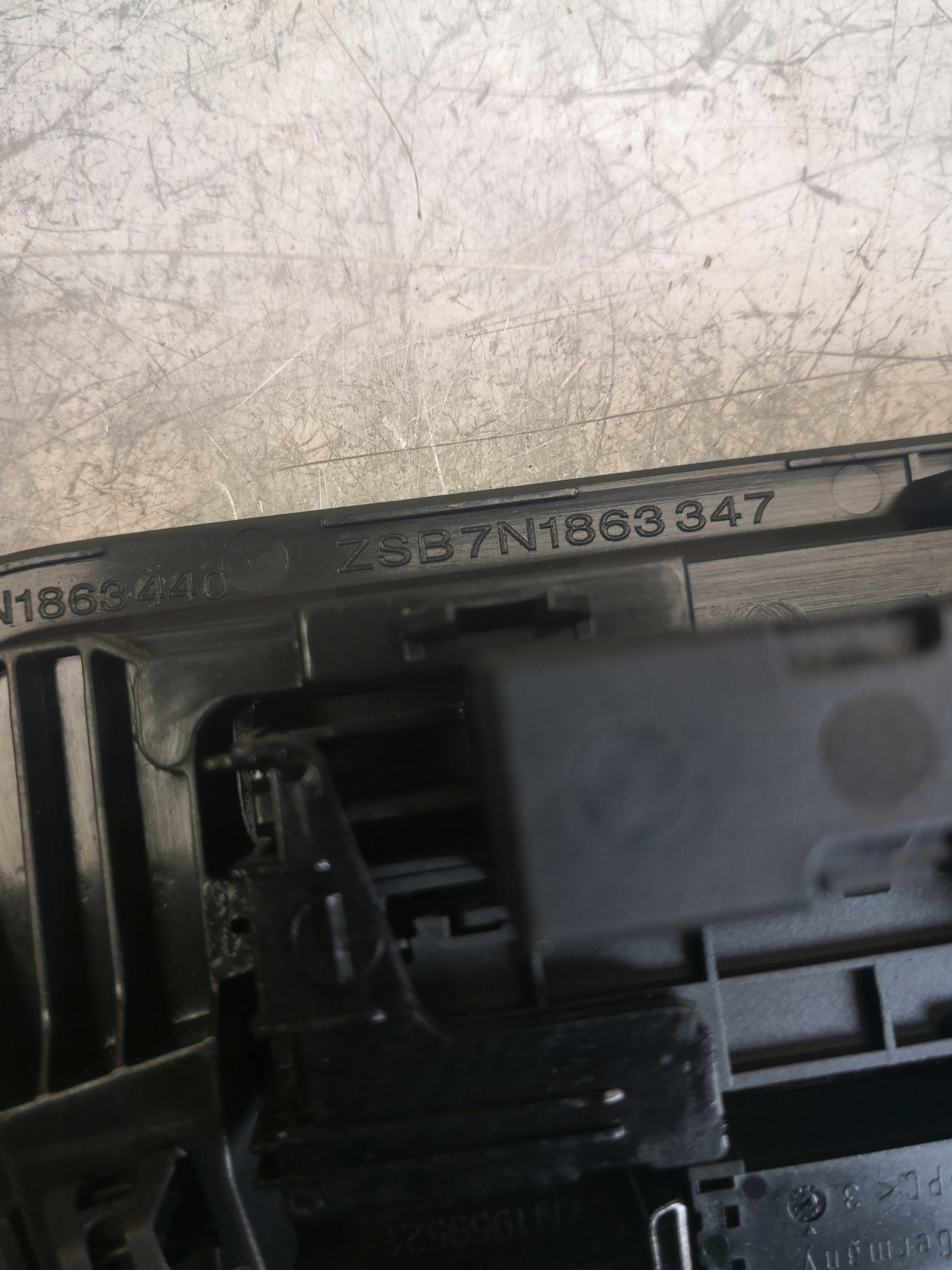 frame switch VW SHARAN 7N1863347