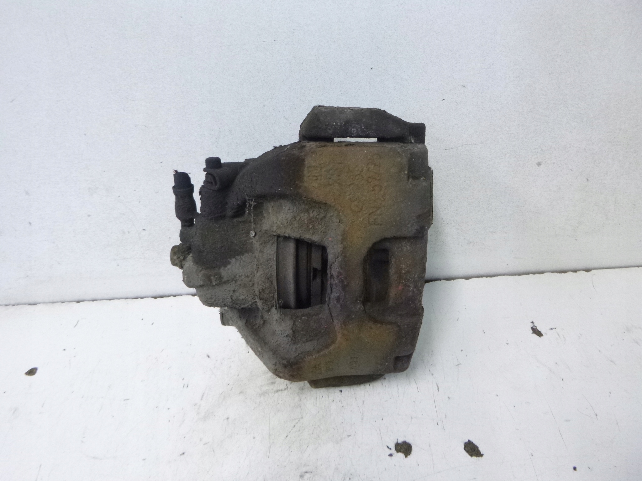 caliper brake front left Opel Vectra C 2.2 Lift