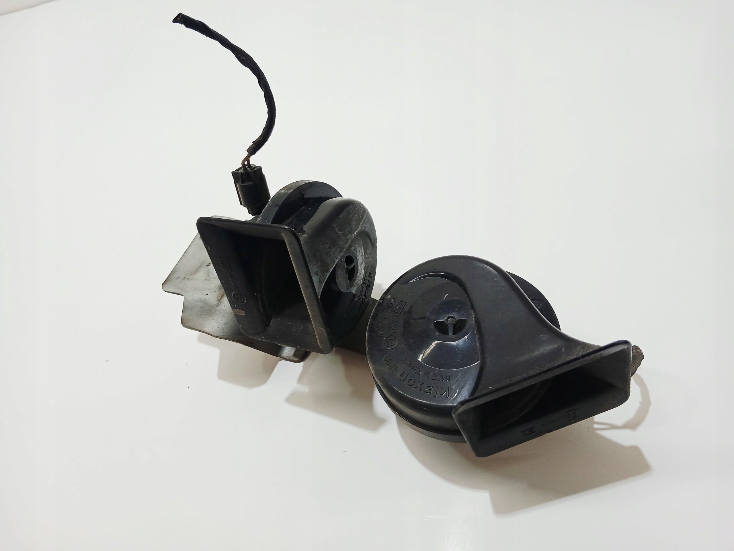 KLAKSON SYGNAL sonoro BMW E60 E61 6935709 KOMPLET (0000465)
