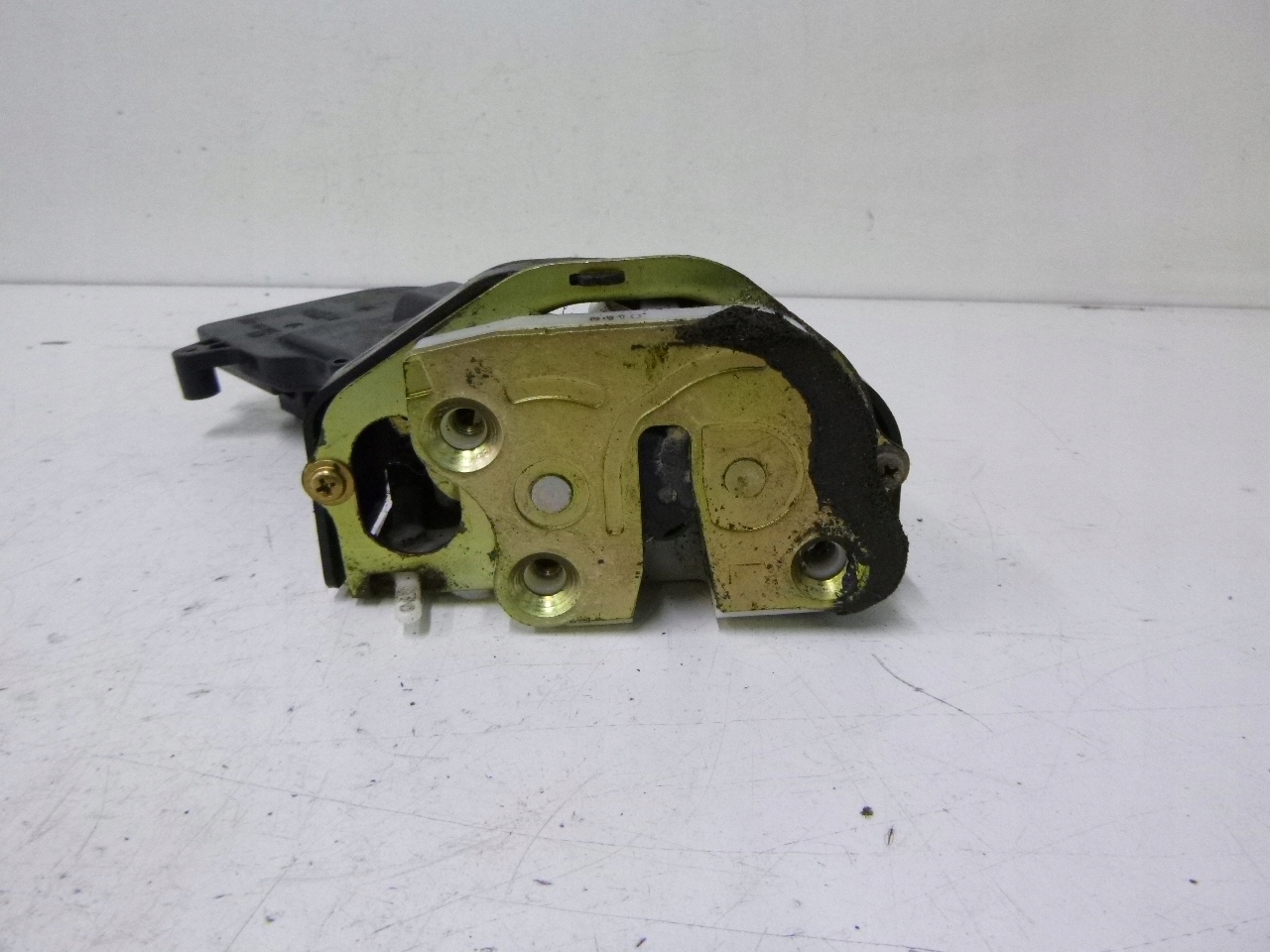 lock door rear part left Mazda 6 GG 2002r.