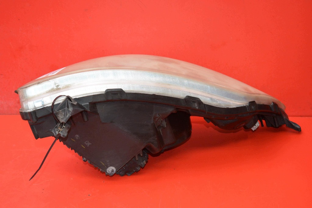 REFLEKTOR right light front EU TOYOTA PRIUS 2 II XW20 03-11