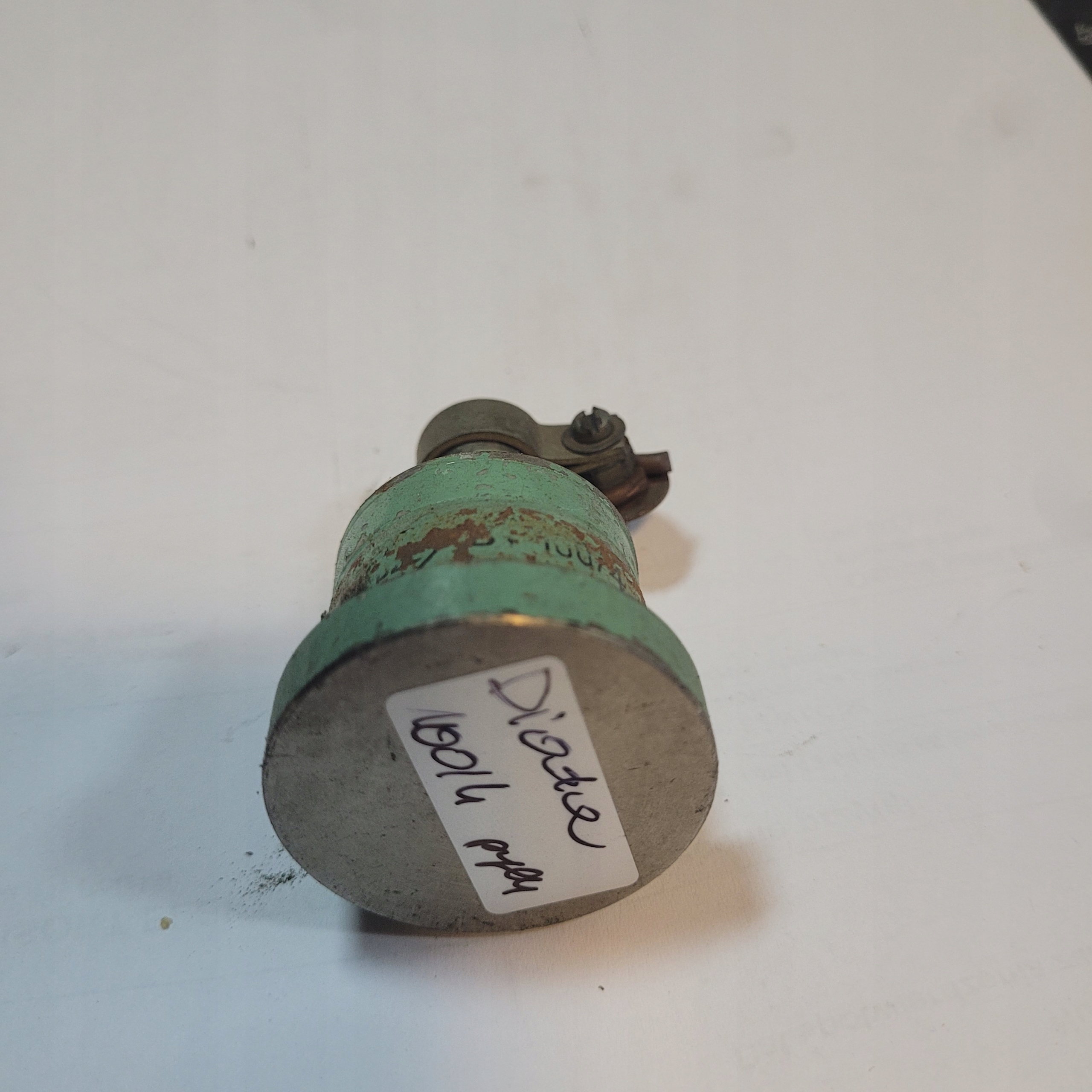 Dioda prostownicza krzemowa 100/4 UNITRA EAN (GTIN) 1100011111111