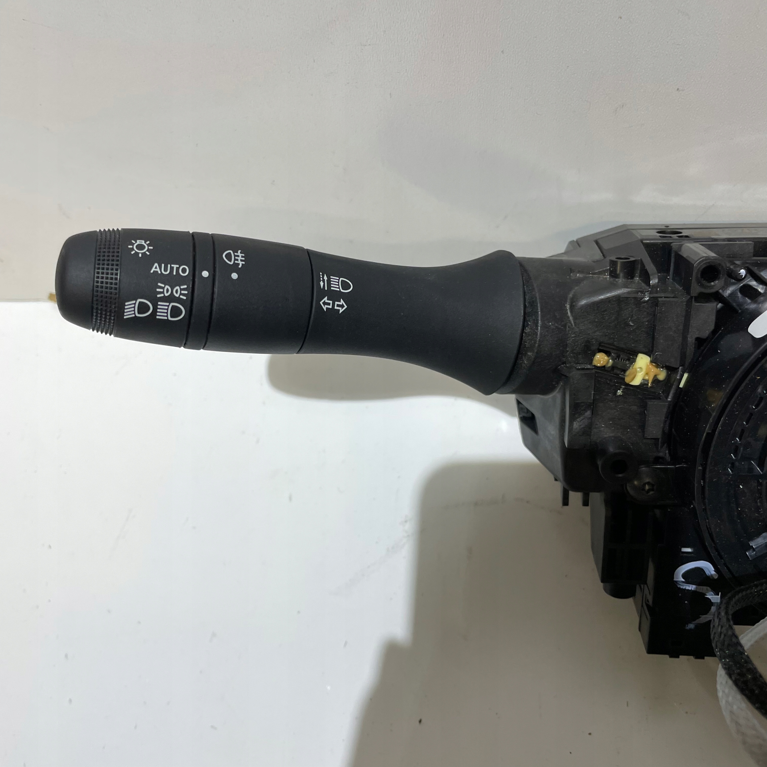 RENAULT CAPTUR II RING LEVERS 255549585R