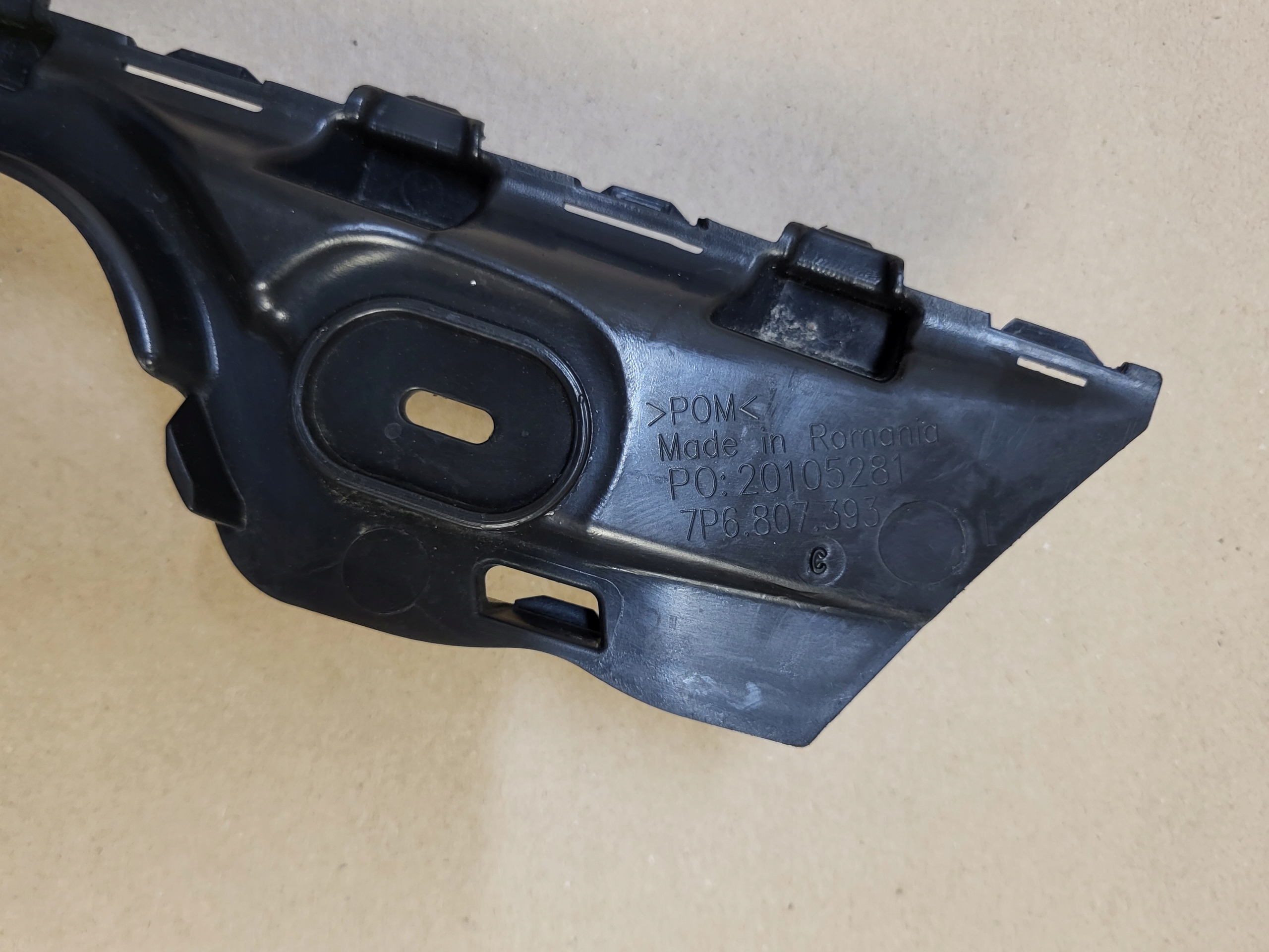 bumper bracket left rear part rear console holder VW TOUAREG II 7P original