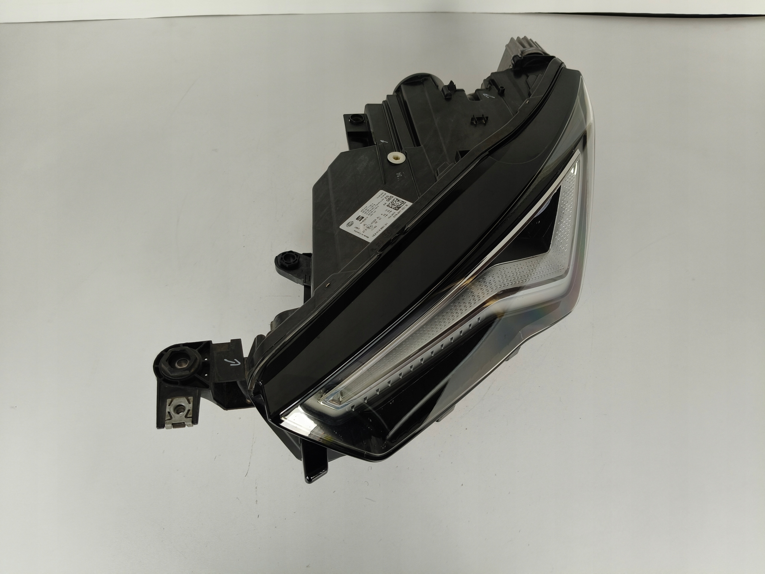 light left REFLEKTOR SEAT ATECA 575 20- LIFT FULL LED