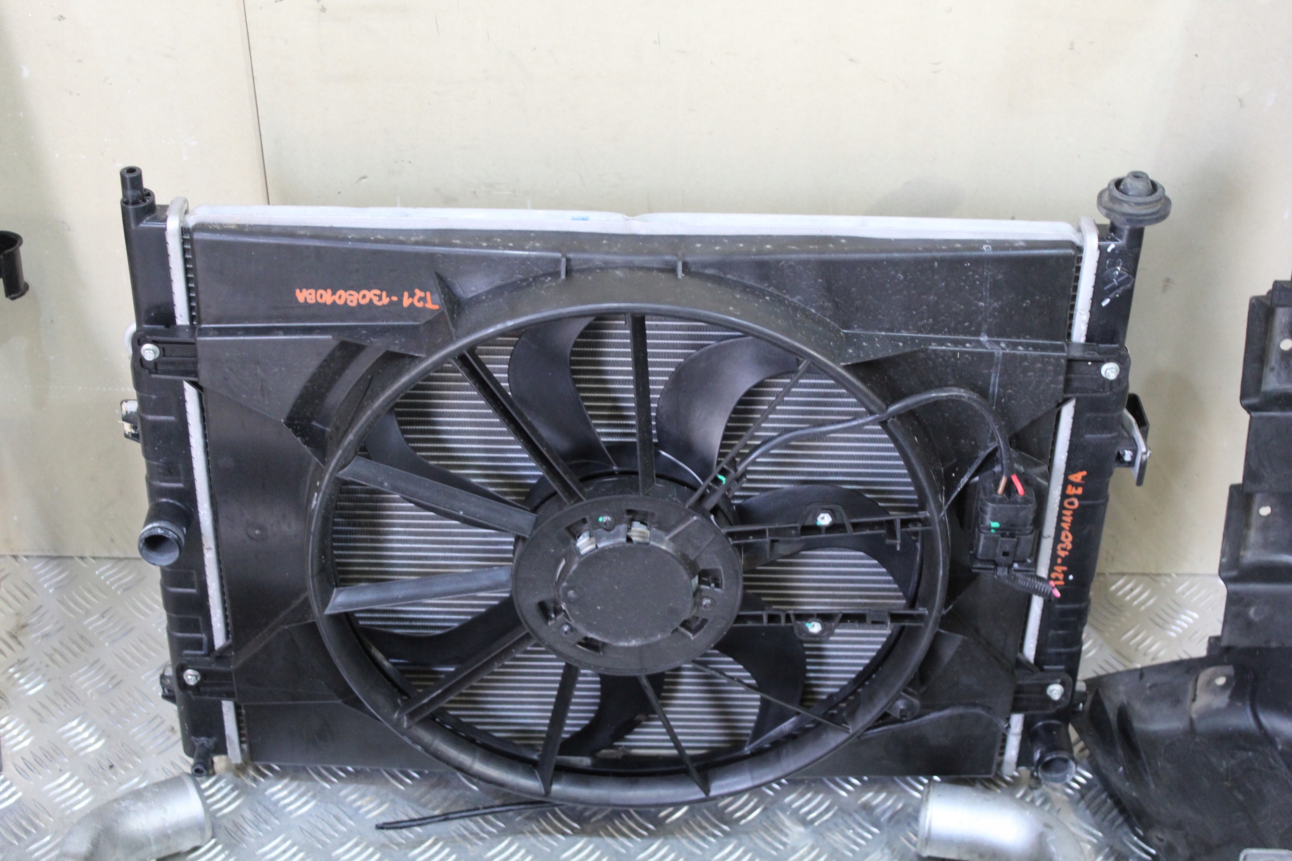 support panel for radiators radiator DR6 DR 6 CHERY TIGGO 1,5 T