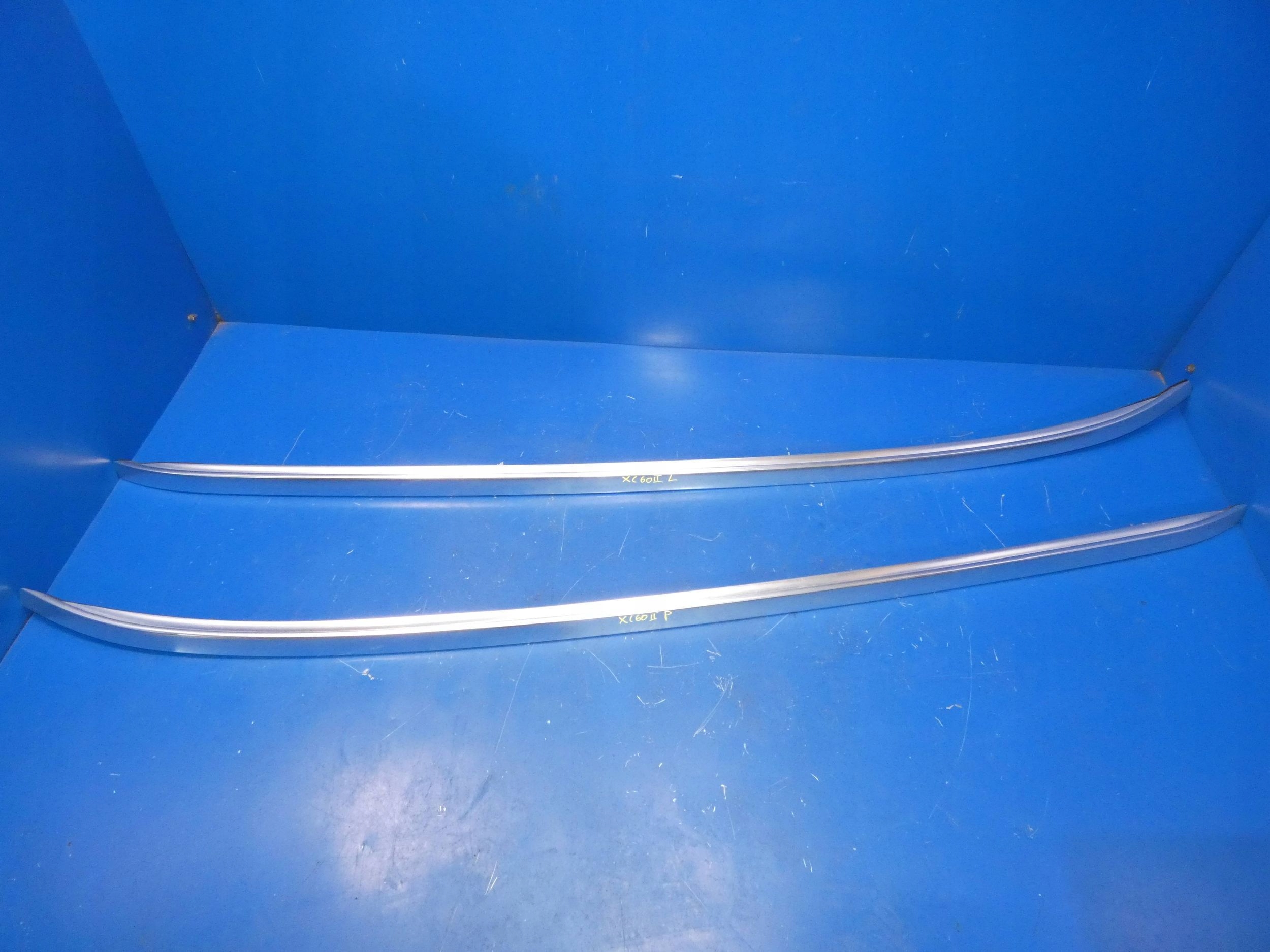 VOLVO XC60 II ski mouldings roof