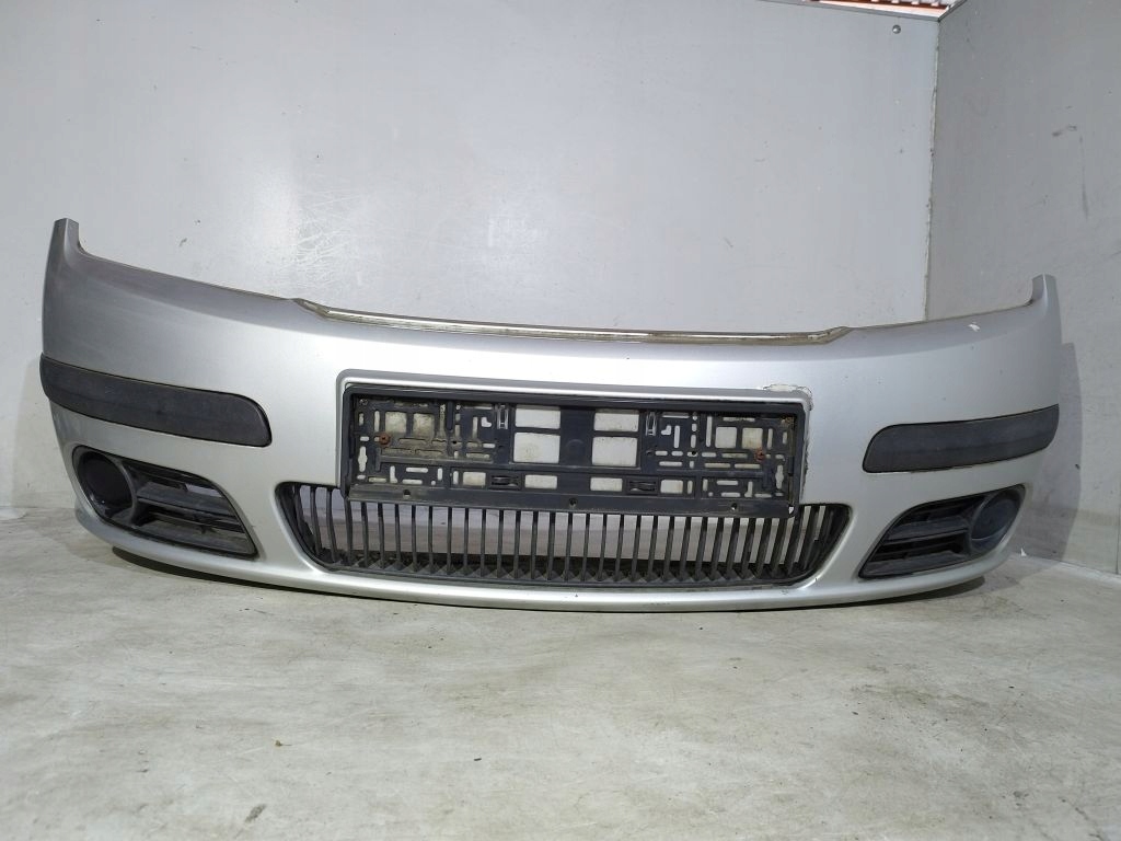 Skoda Fabia and lift bumper front front