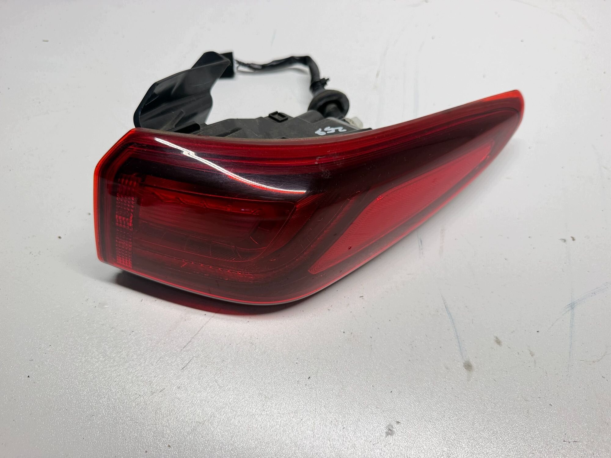 light rear right HYUNDAI KONA 92402-J9000 17-23 normal