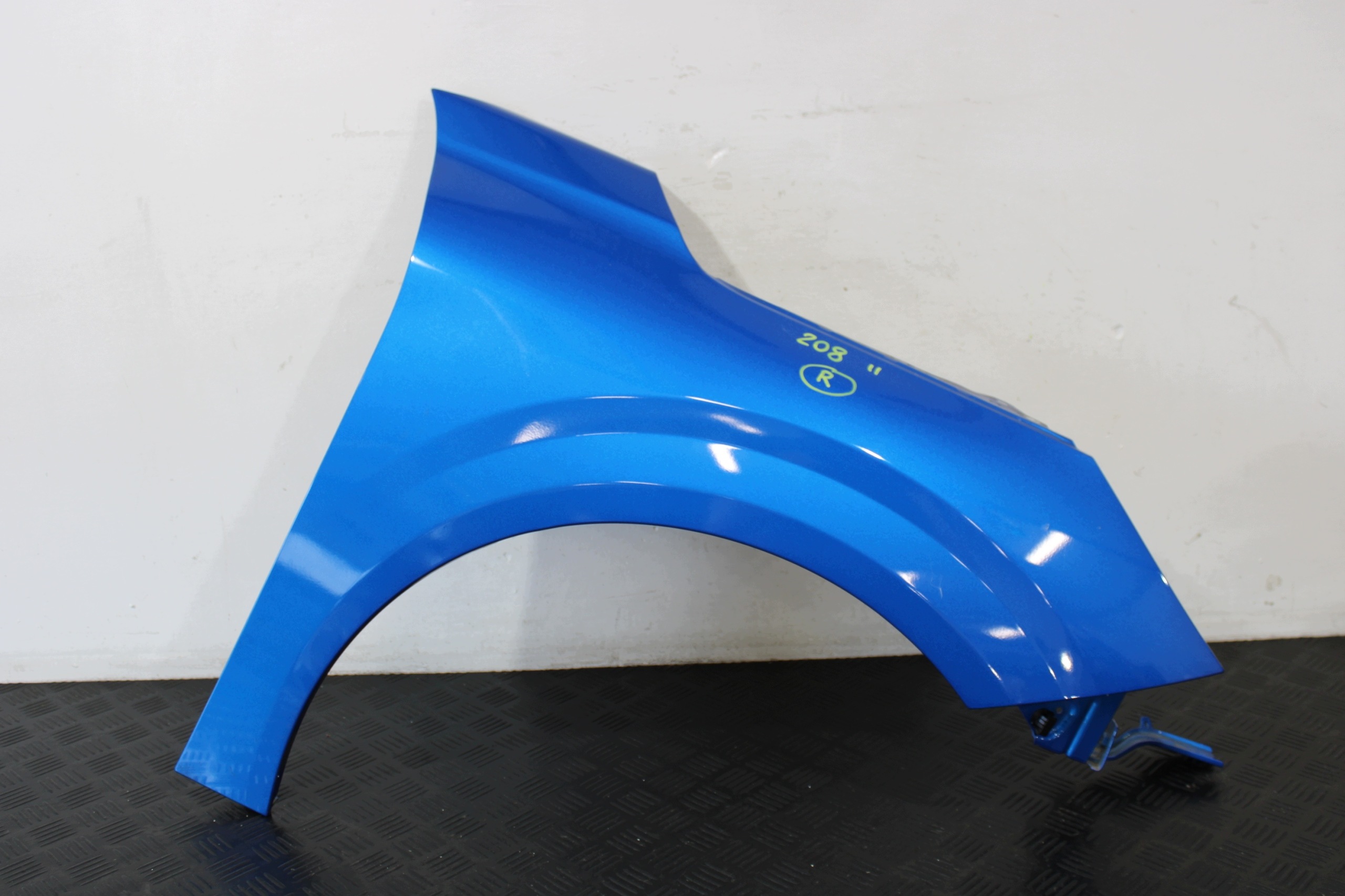 fender right front front PEUGEOT 208 II 2 1.2 THP