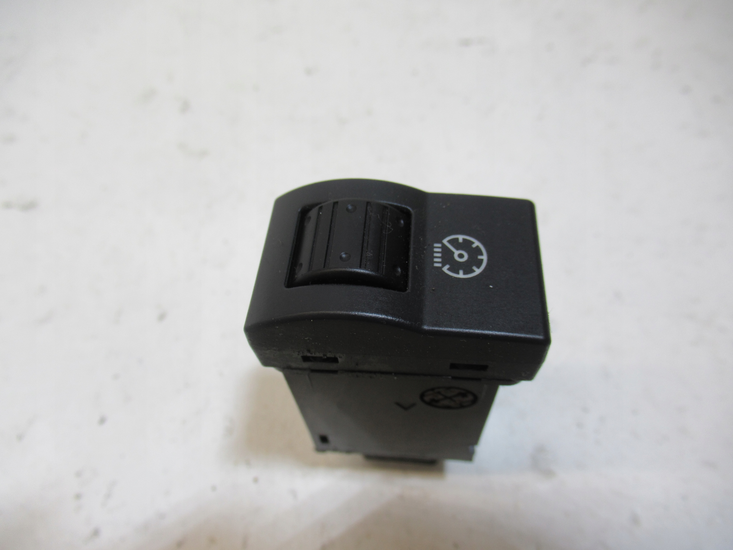switch control PODSWIETLENIA of dials MAZDA 3