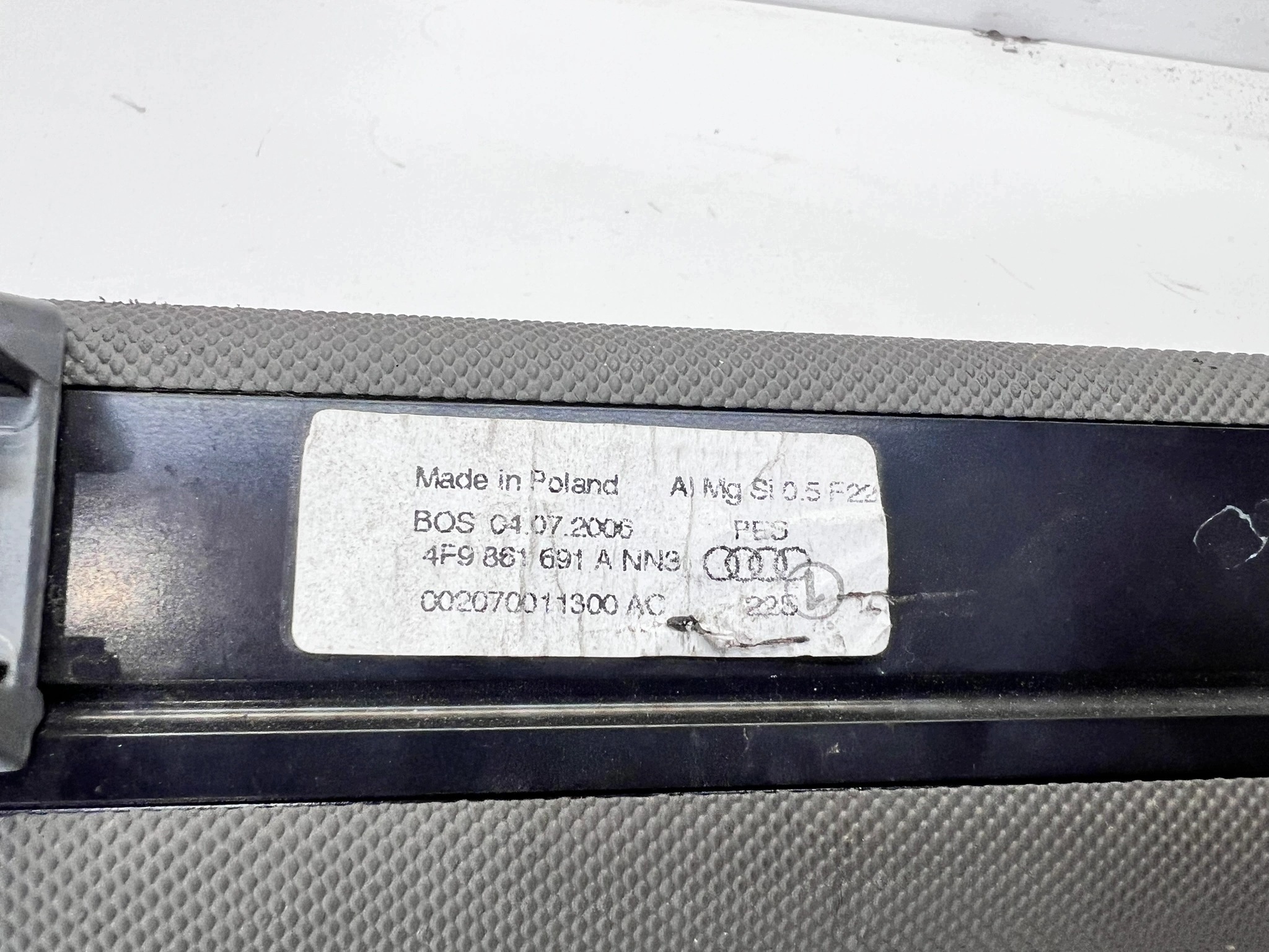 net boot vertical AUDI A6 C6 4F9861691A NN3