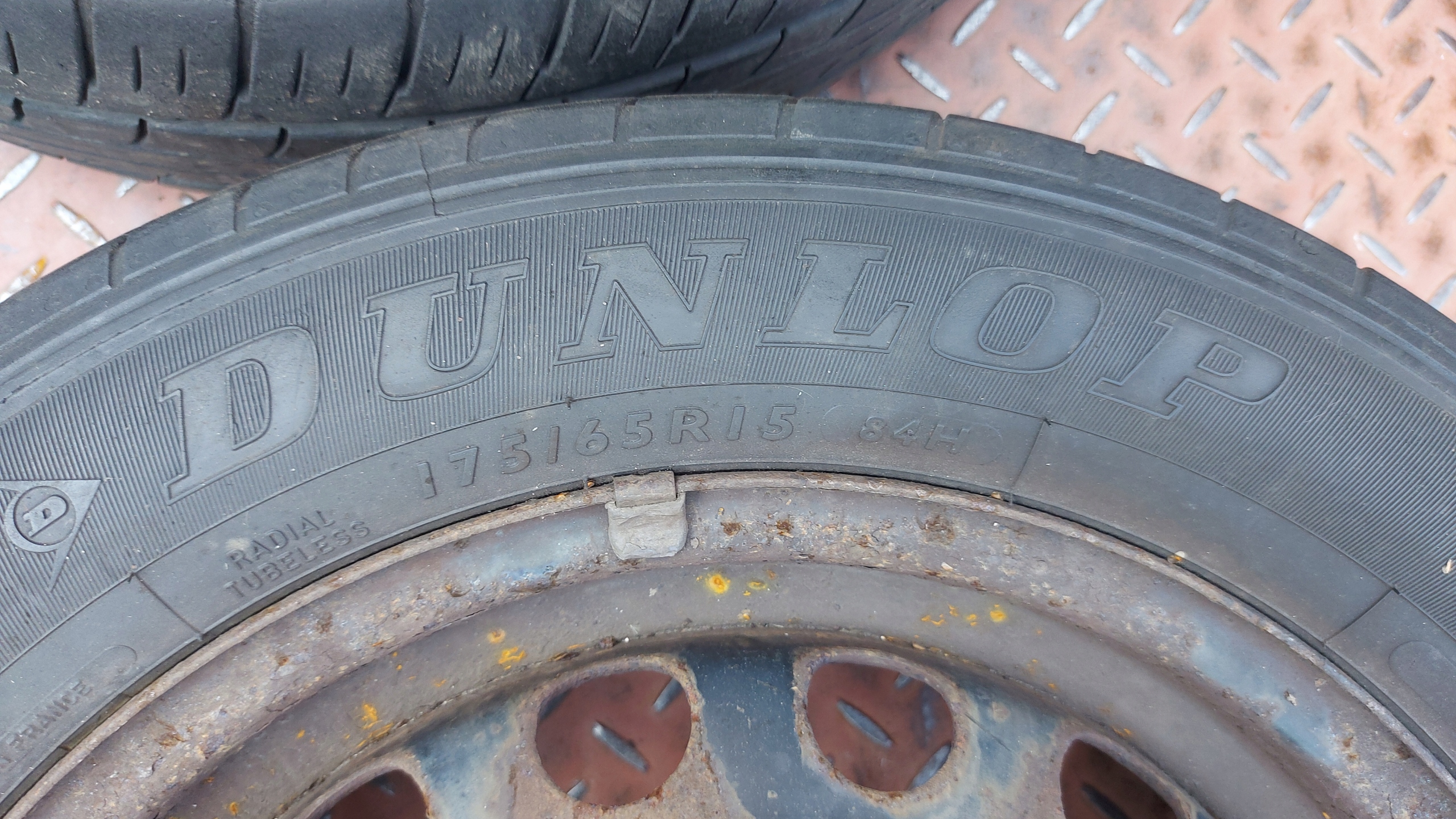 DUNLOP SP SPORT FASTRESPONSE 175/65R15 tyres summer 5mm