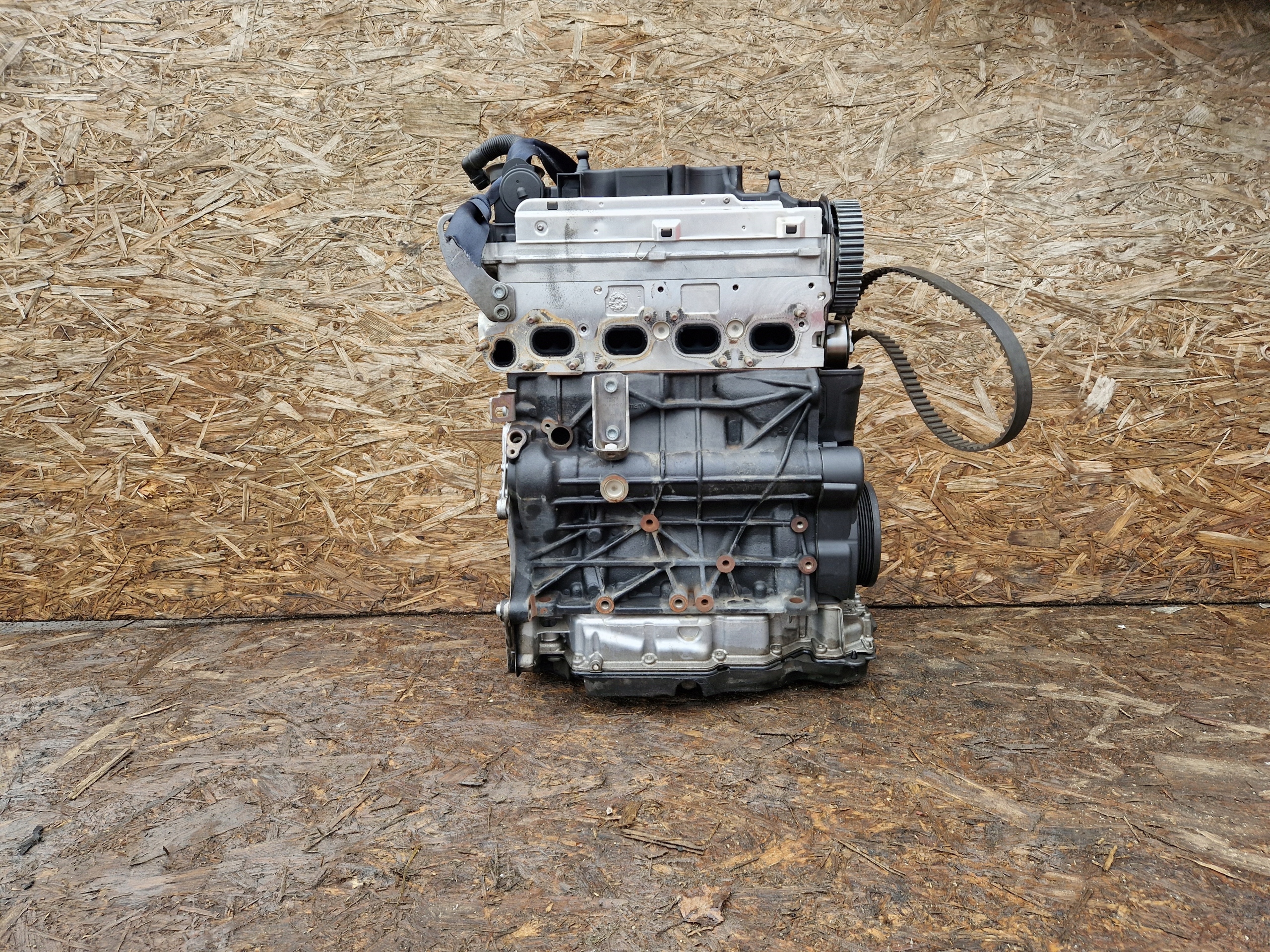 engine unprotected pillar VW TIGUAN 2022R 2.0TDI DTS