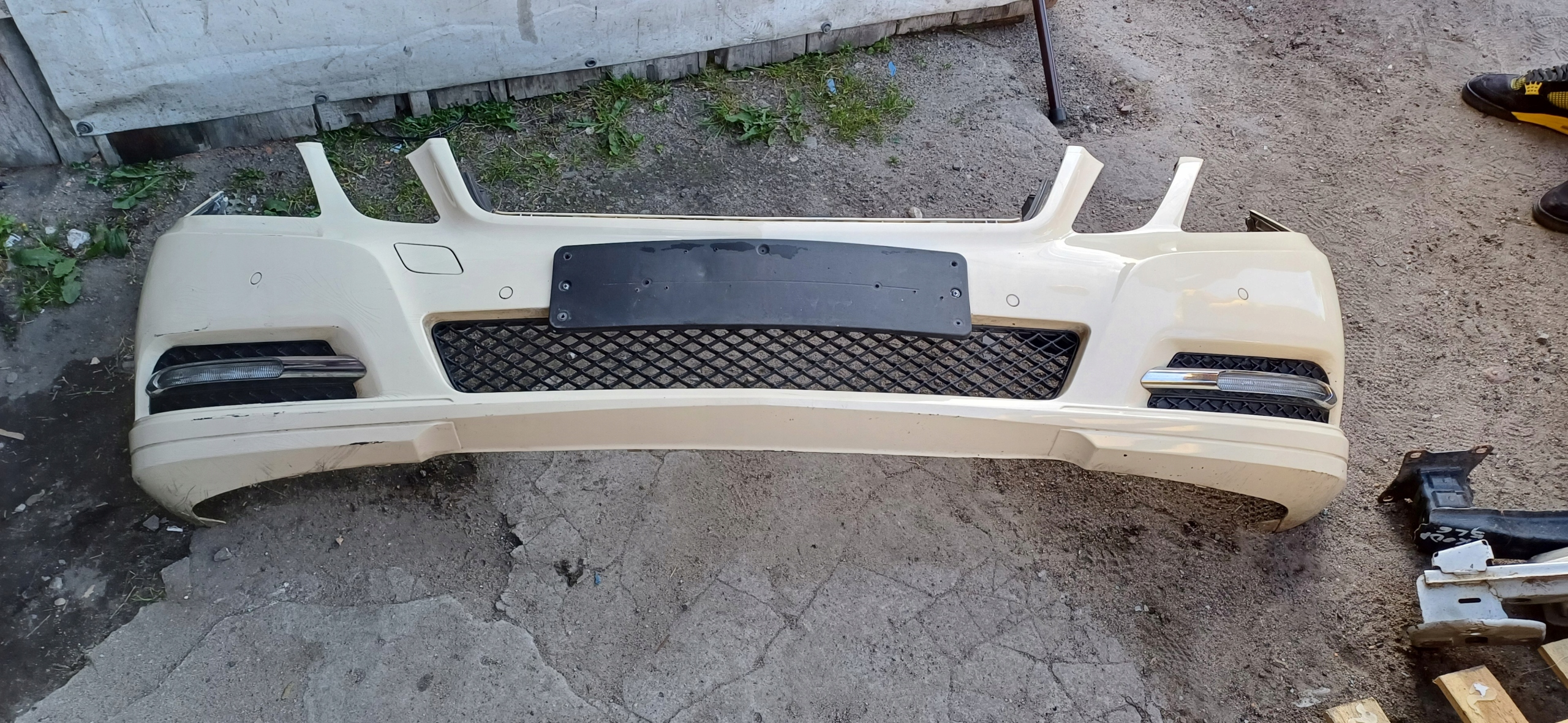 MERCEDES E-KLASA W212 bumper front pdc chrom led complete