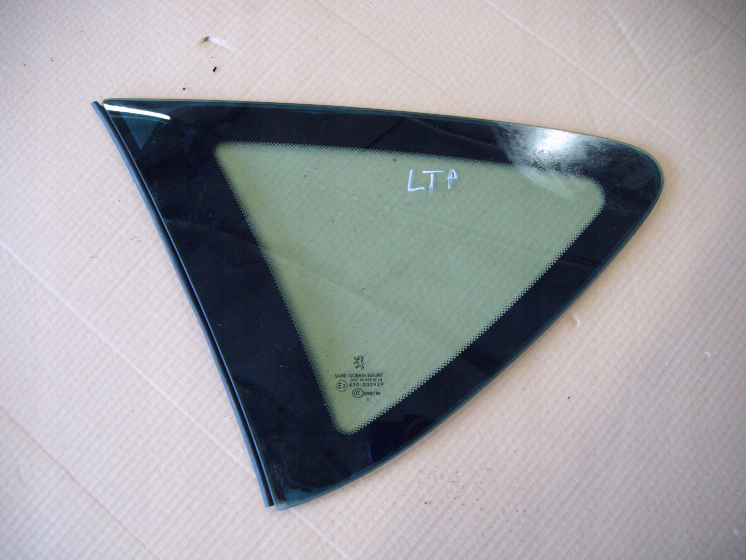 PEUGEOT 407 04-11 SW SZYBA KAROSERYJNA LEWA