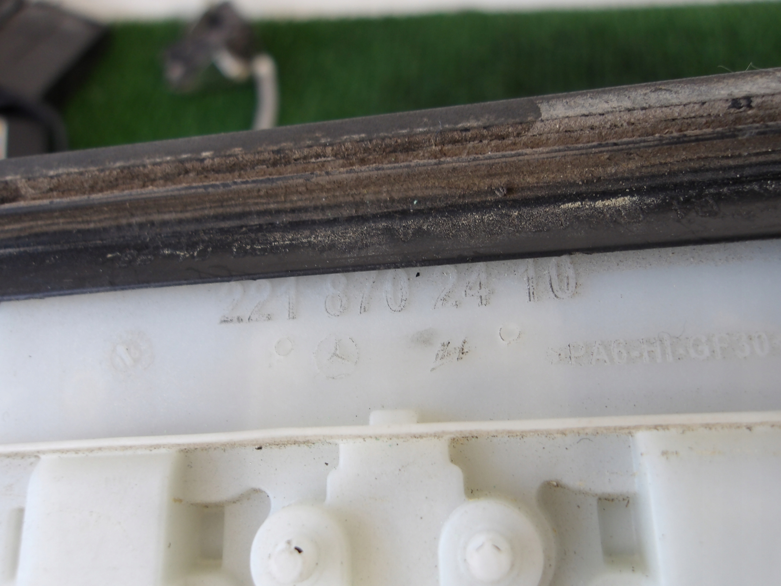 MERCEDES CLA W117 handle bonnet button 2218702410